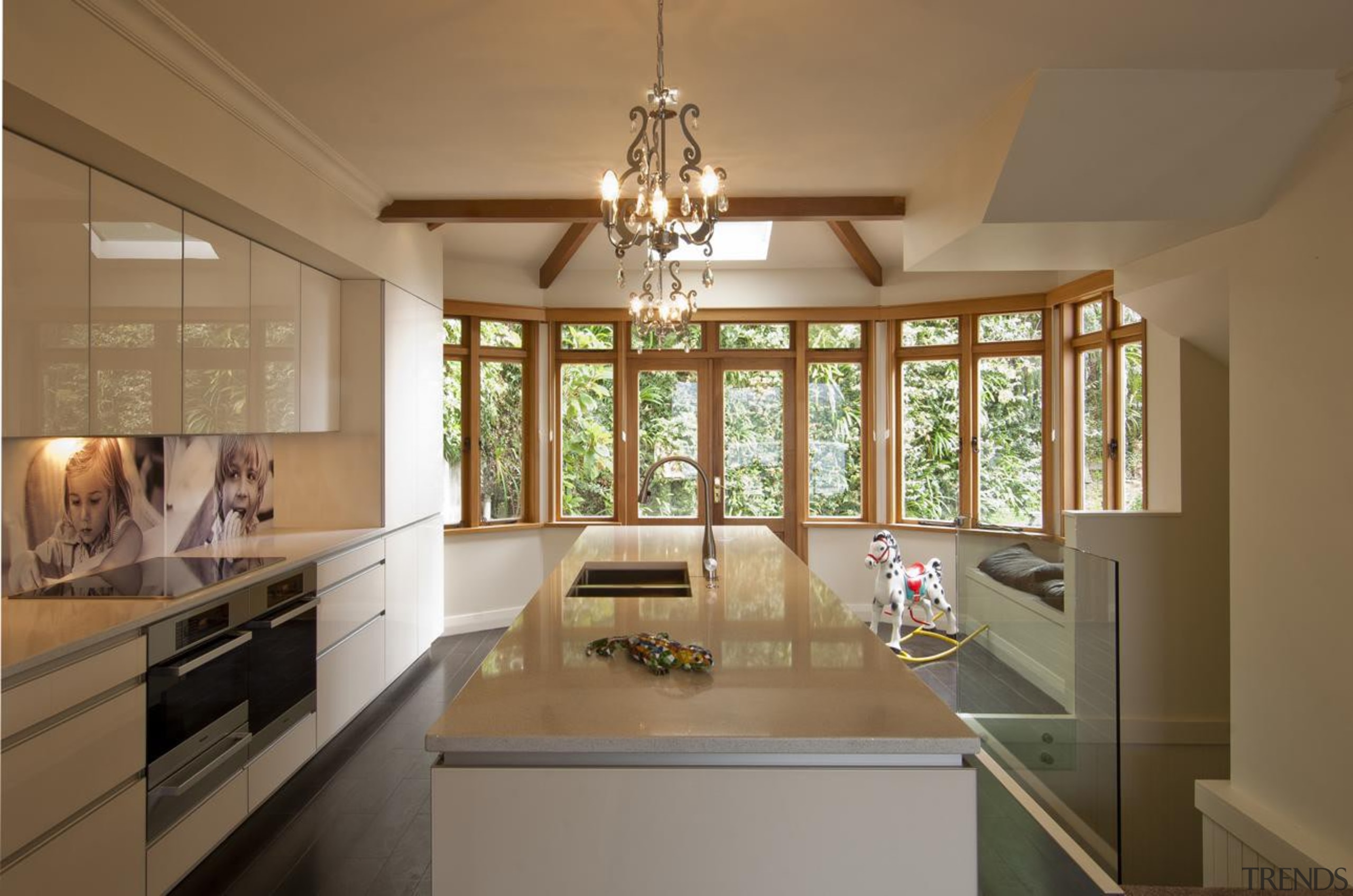 Hataitai Kitchen - Hataitai Kitchen - ceiling | ceiling, countertop, cuisine classique, estate, home, interior design, kitchen, real estate, room, window, brown