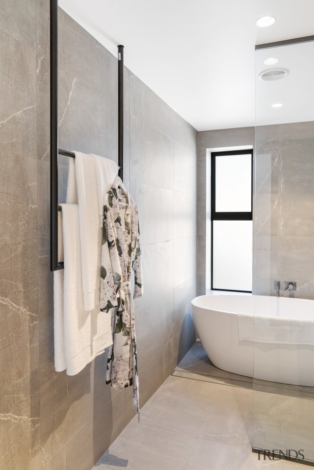 Ceiling mounted towel bar shop