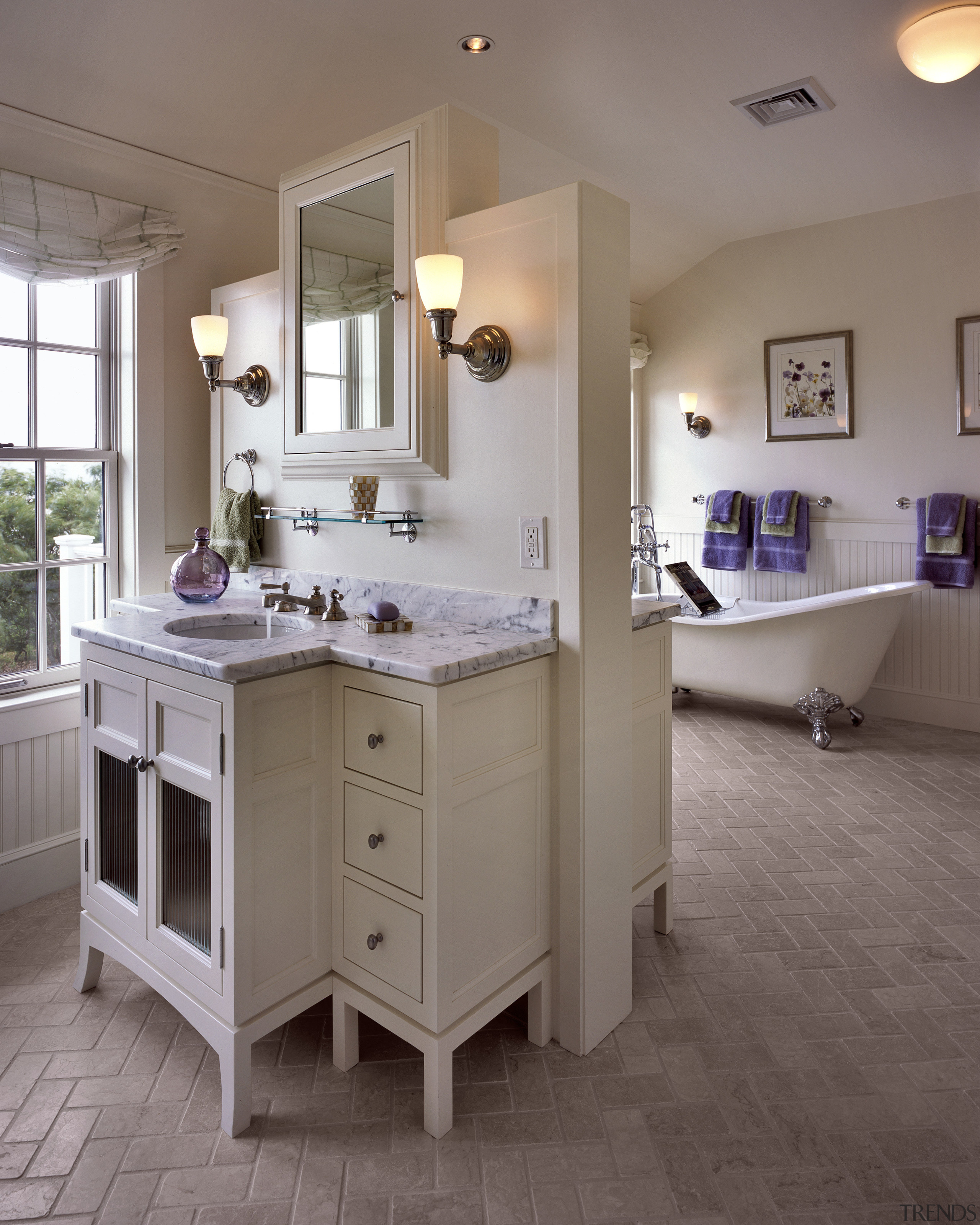 A view of th bathroom, tiled floors, cream bathroom, bathroom accessory, bathroom cabinet, cabinetry, countertop, cuisine classique, floor, flooring, home, interior design, kitchen, room, sink, tile, gray