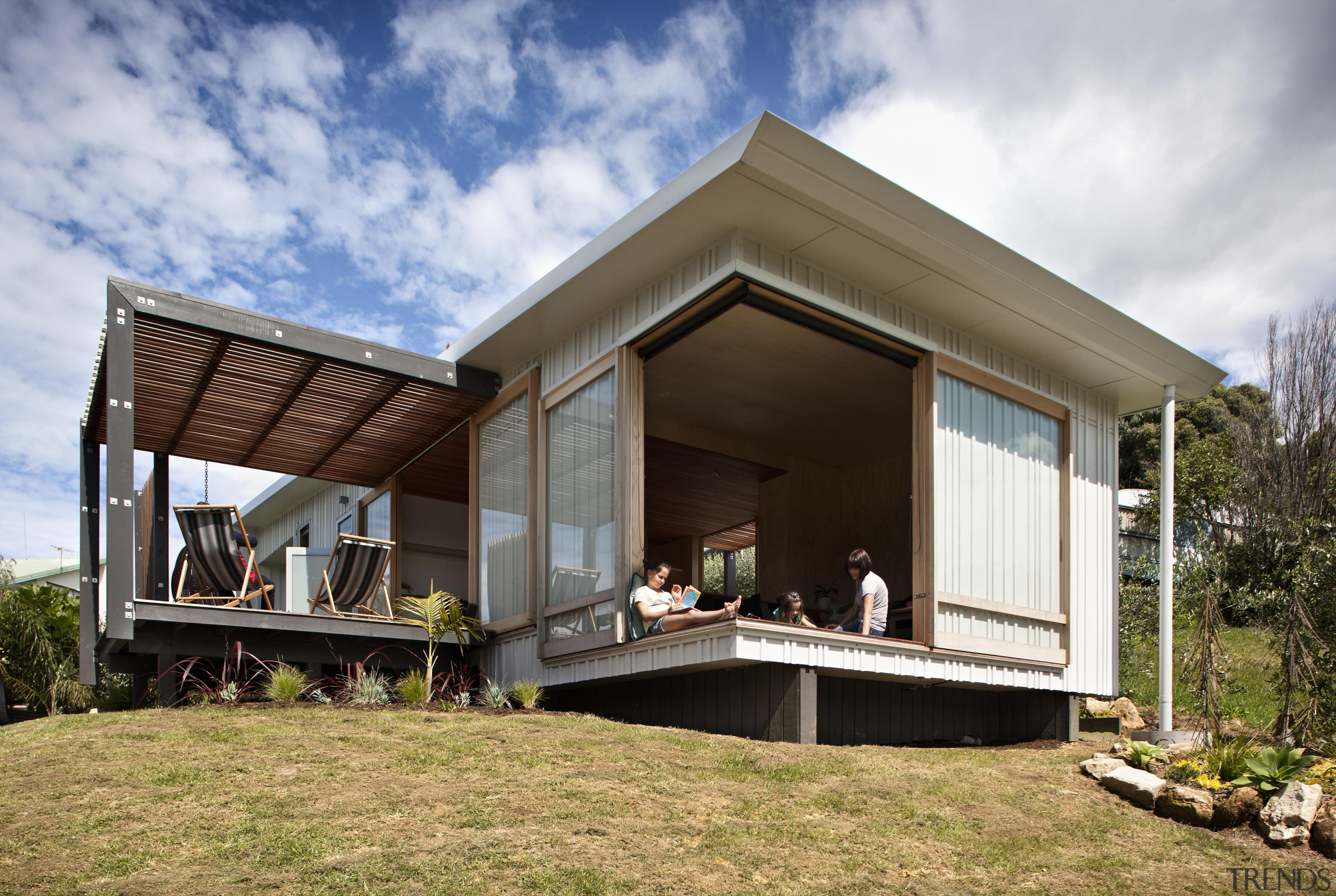 o9980.jpg - architecture | cottage | facade | architecture, cottage, facade, home, house, property, real estate, gray