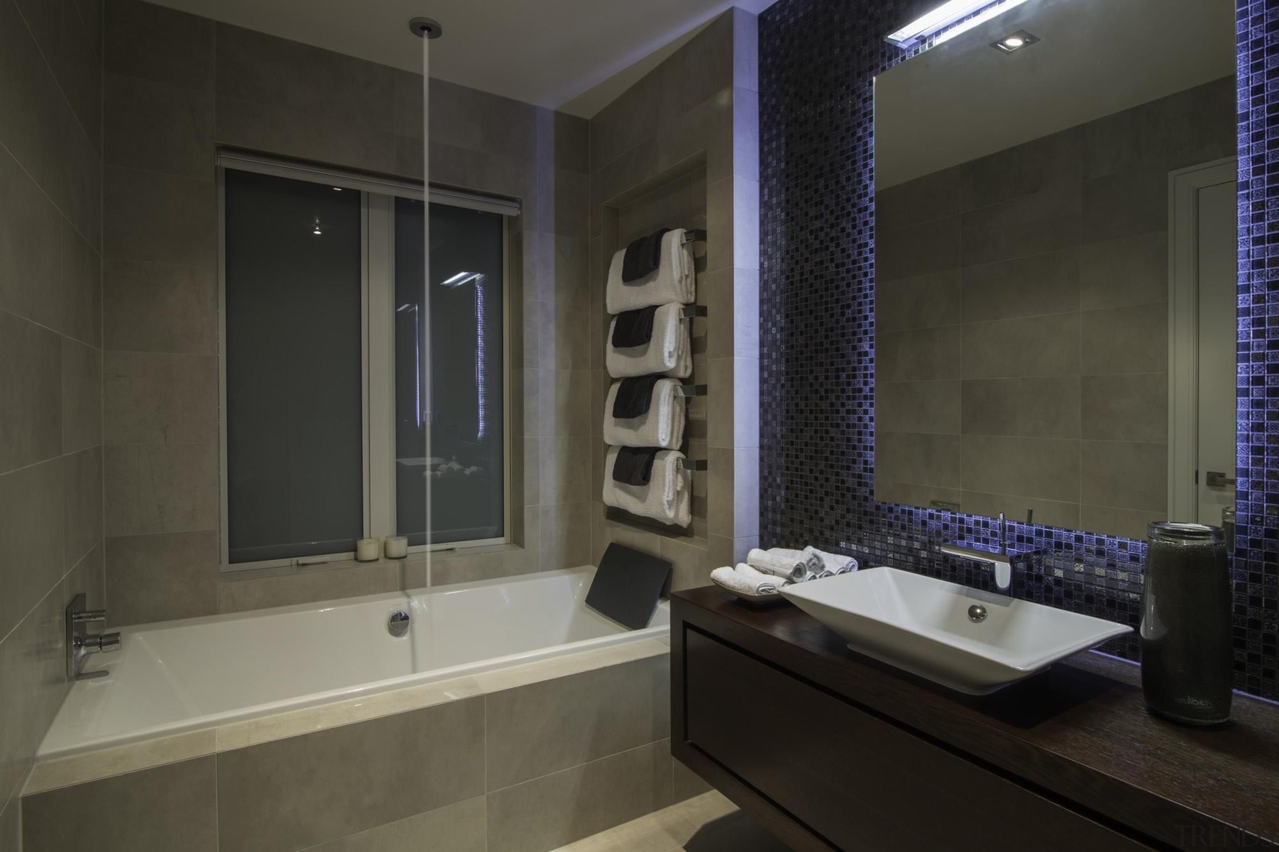 059frame house 19 - Frame_house_19 - bathroom | bathroom, estate, home, interior design, property, room, window, black