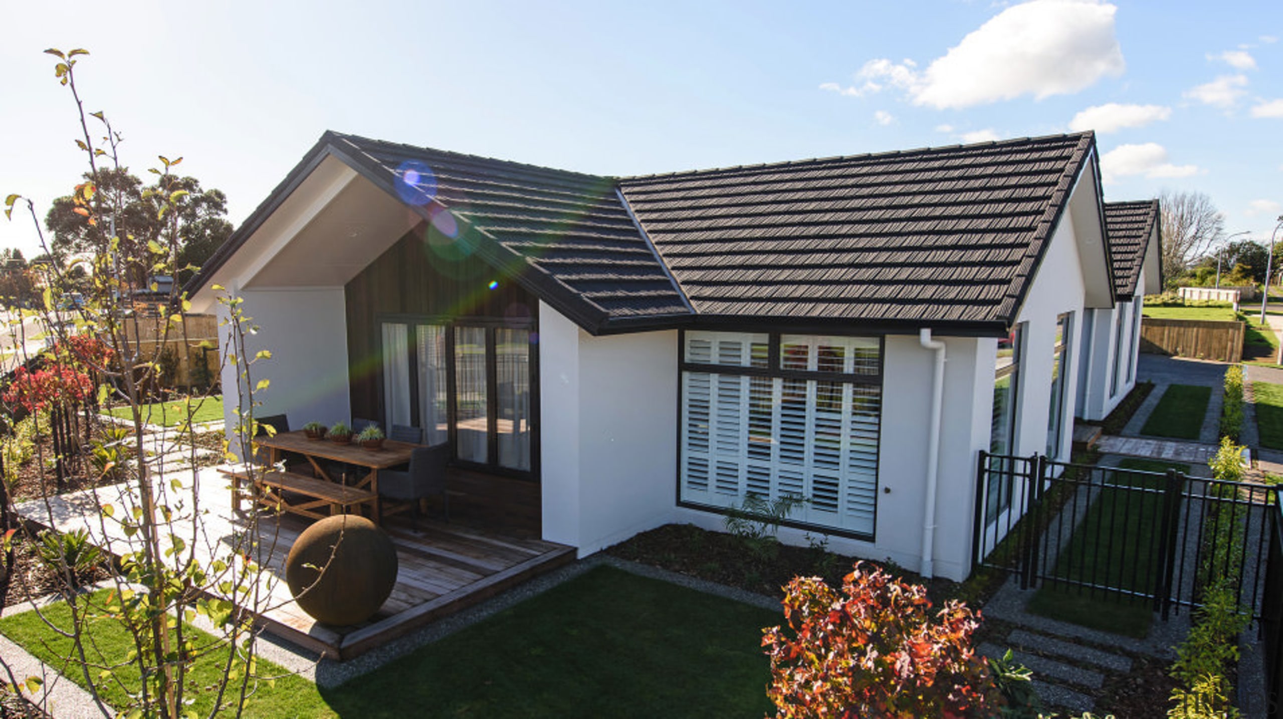 Showhome Taranaki - Showhome Taranaki - cottage | cottage, facade, home, house, property, real estate, roof, shed, black, white