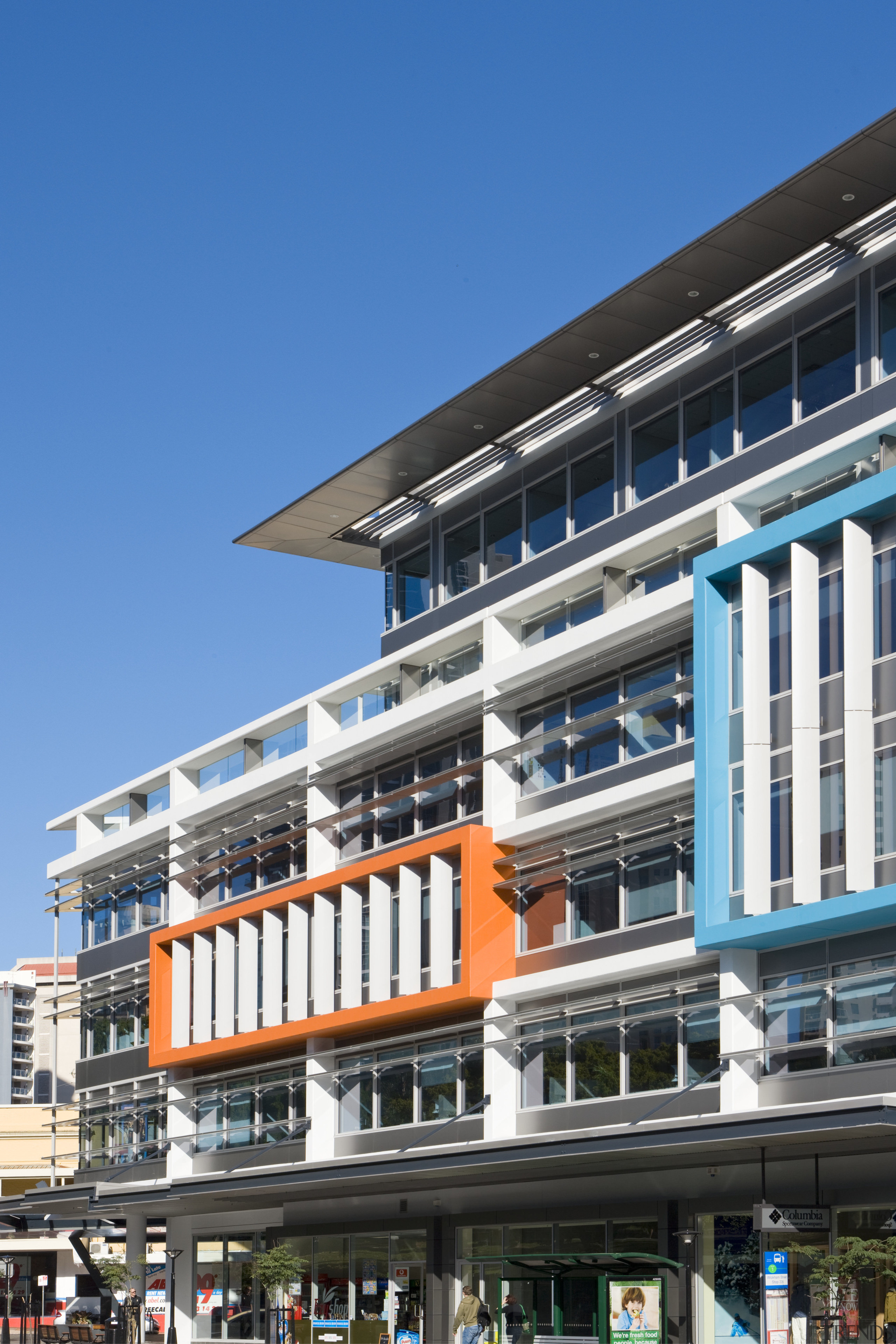 Image of the Centenary Square offices in Brisbane apartment, architecture, building, city, commercial building, condominium, corporate headquarters, daytime, facade, headquarters, hotel, metropolis, metropolitan area, mixed use, real estate, residential area, sky, teal