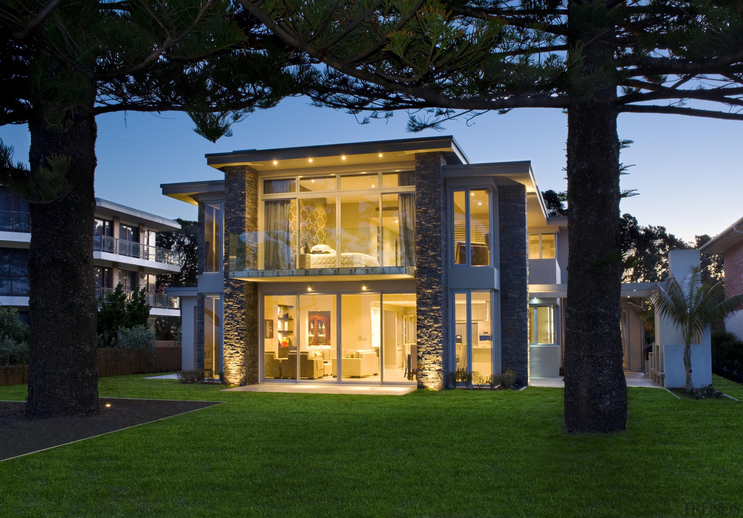 121orewa 01 - Orewa - architecture | building architecture, building, cottage, estate, facade, grass, home, house, lighting, mansion, property, real estate, residential area, villa, window, black, green