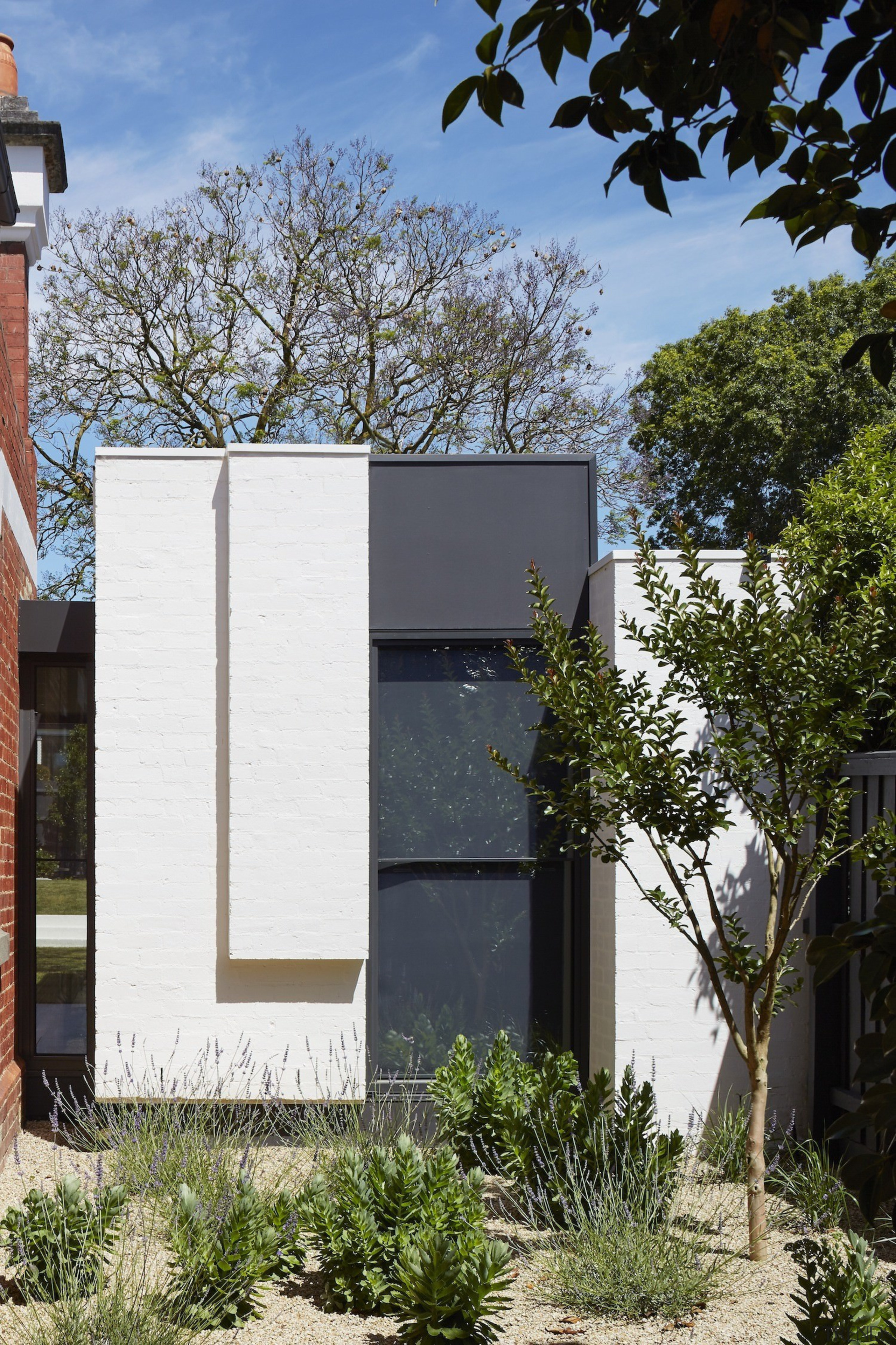 Architect: Nic Owen ArchitectsPhotography by Christine architecture, building, cottage, facade, home, house, property, real estate, residential area, tree, white