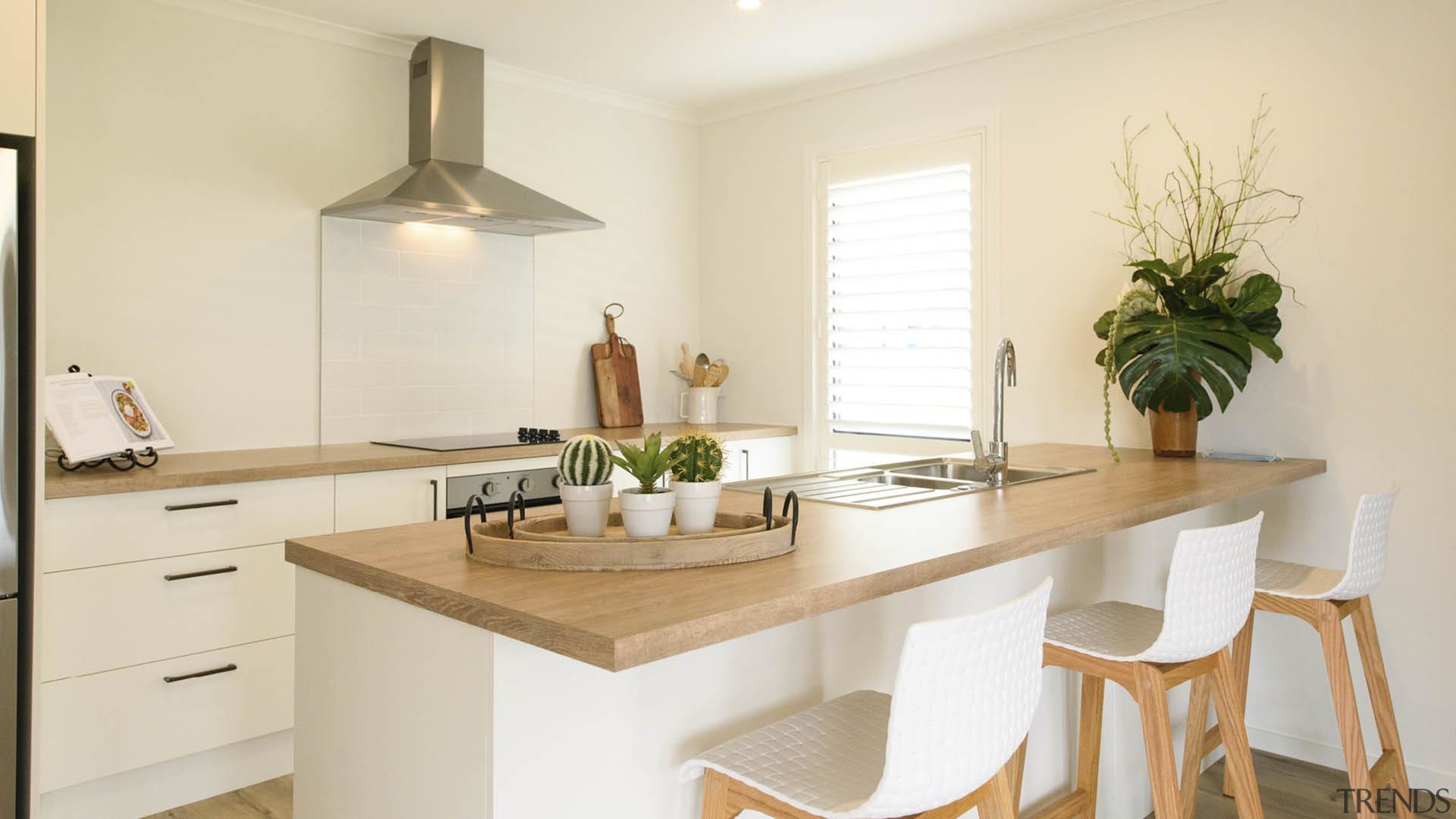 88 Berryfield Drive – the clean-lined modest kitchen 