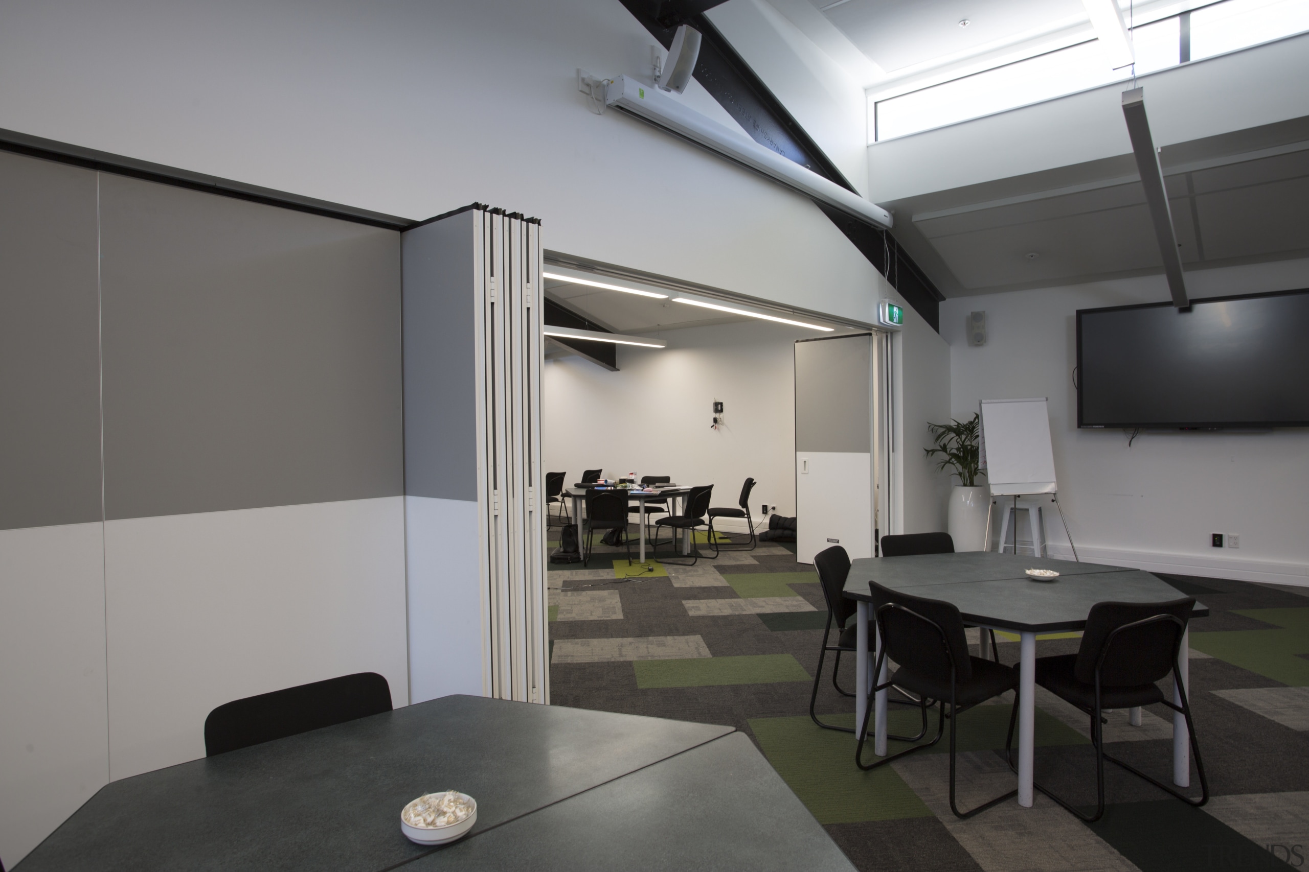 Clerestory windows and skylights ensure lecture spaces are architecture, ceiling, house, interior design, real estate, gray, black