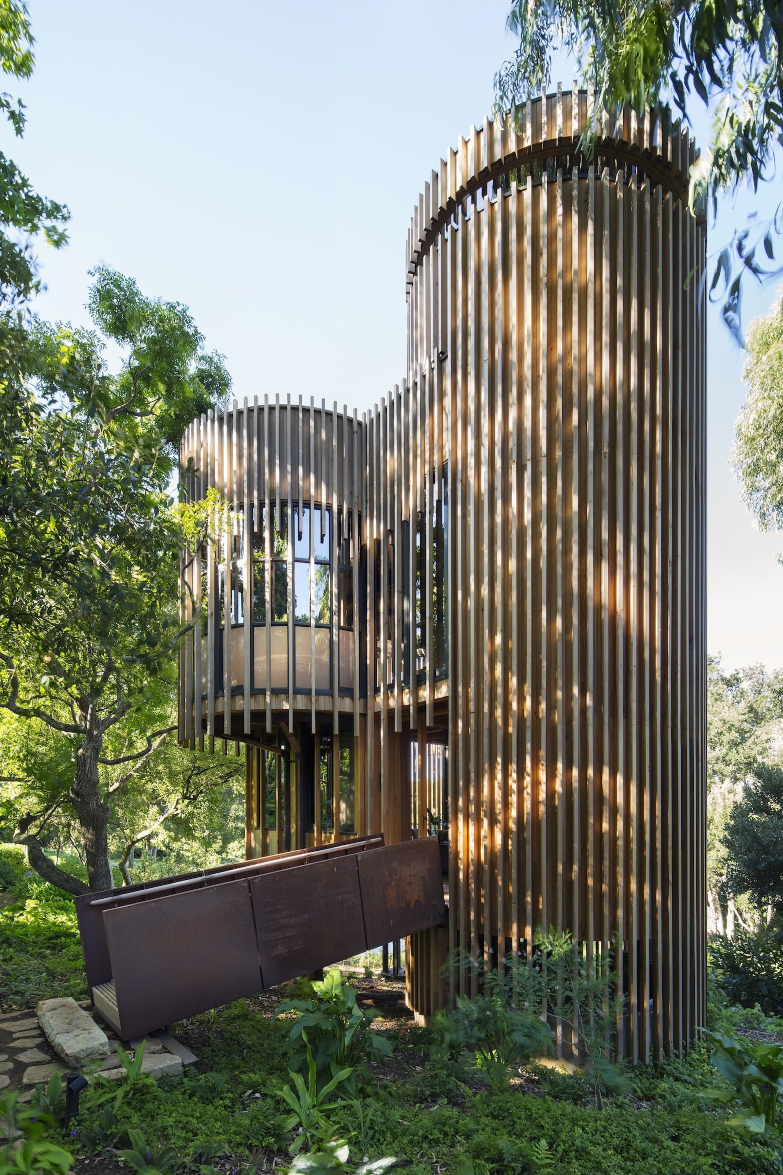 Architect: Malan VorsterPhotography by Adam Letch, Micky building, facade, outdoor structure, tree, white