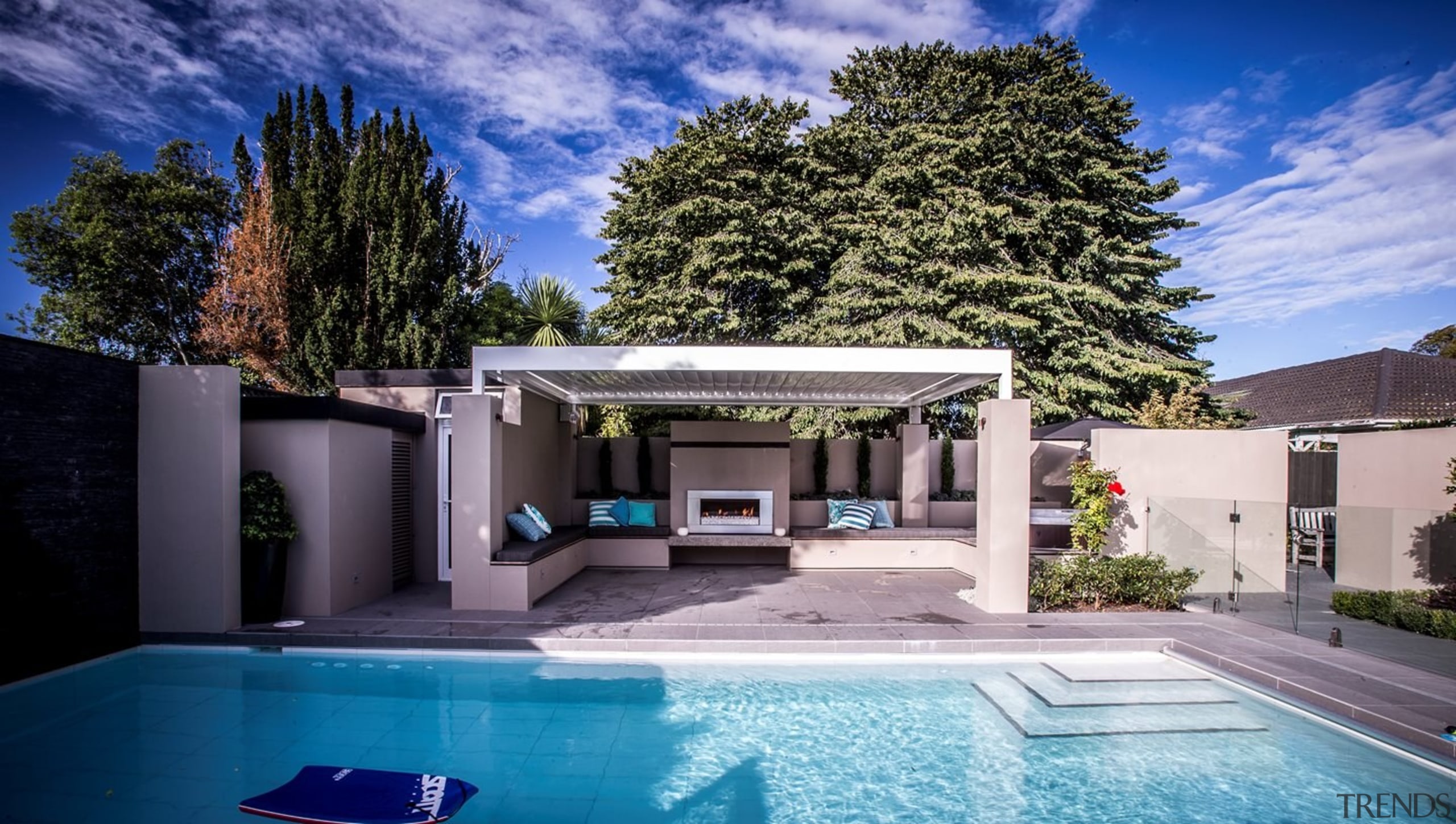 Silencio Rotating Louvres - architecture | backyard | architecture, backyard, estate, family car, home, house, property, real estate, residential area, swimming pool, villa, blue