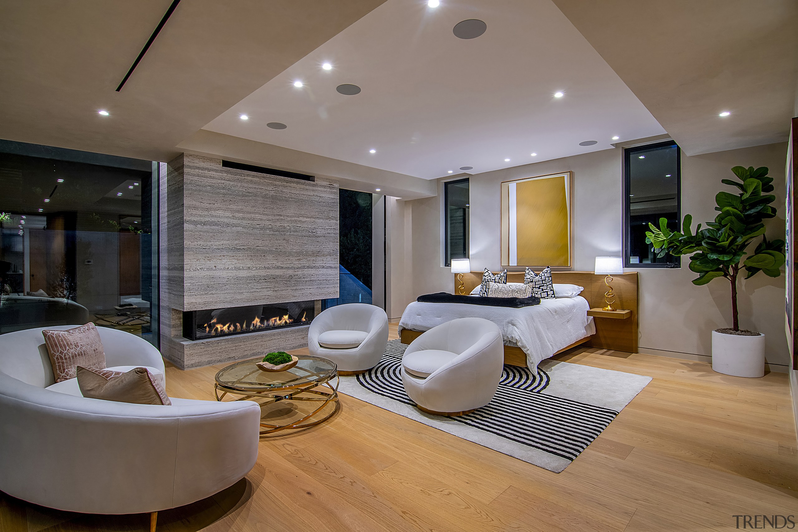 Master bedroom with fireplace. - Holidaying at home 