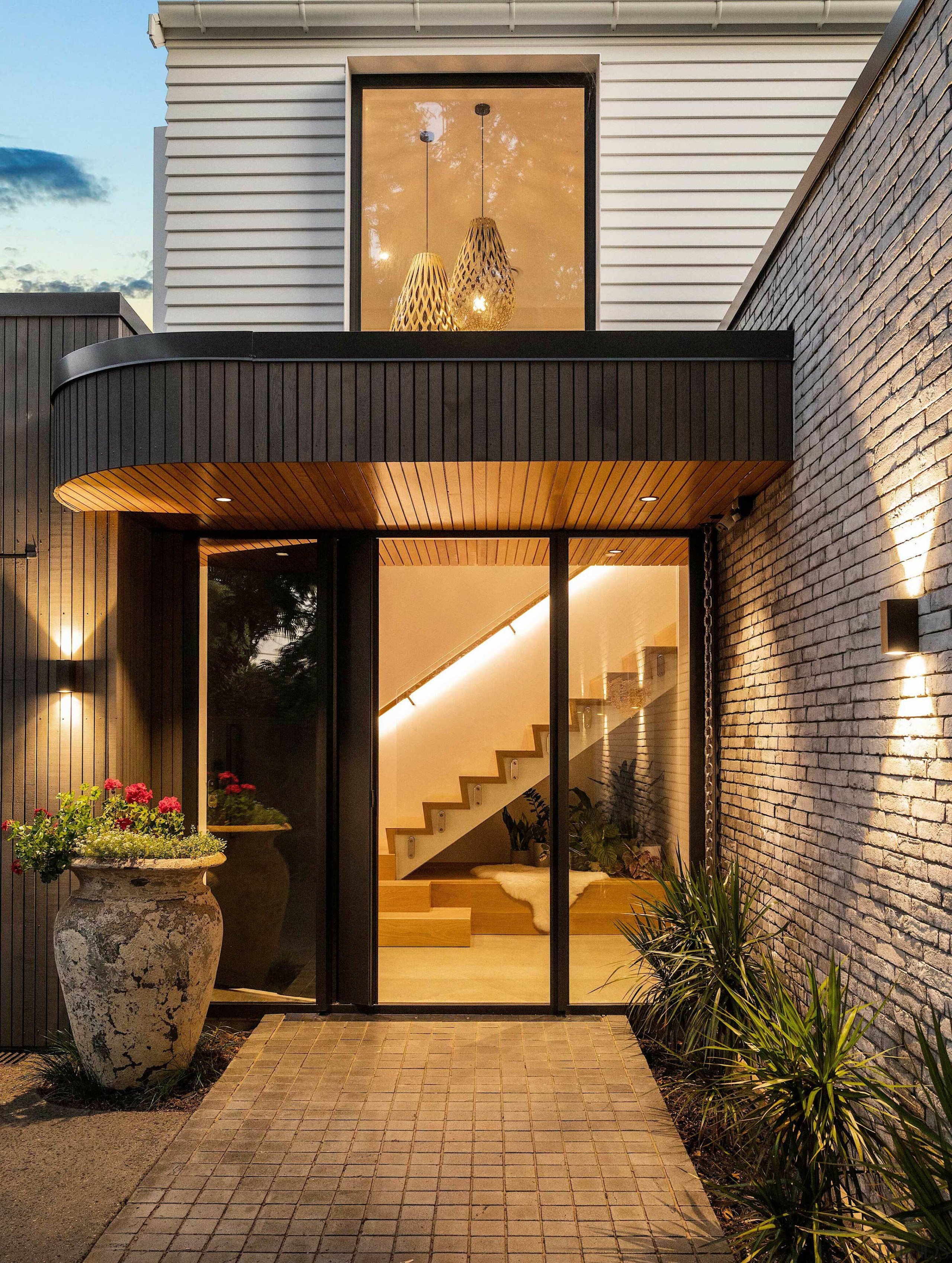 Front entry showing the different cladding types in 