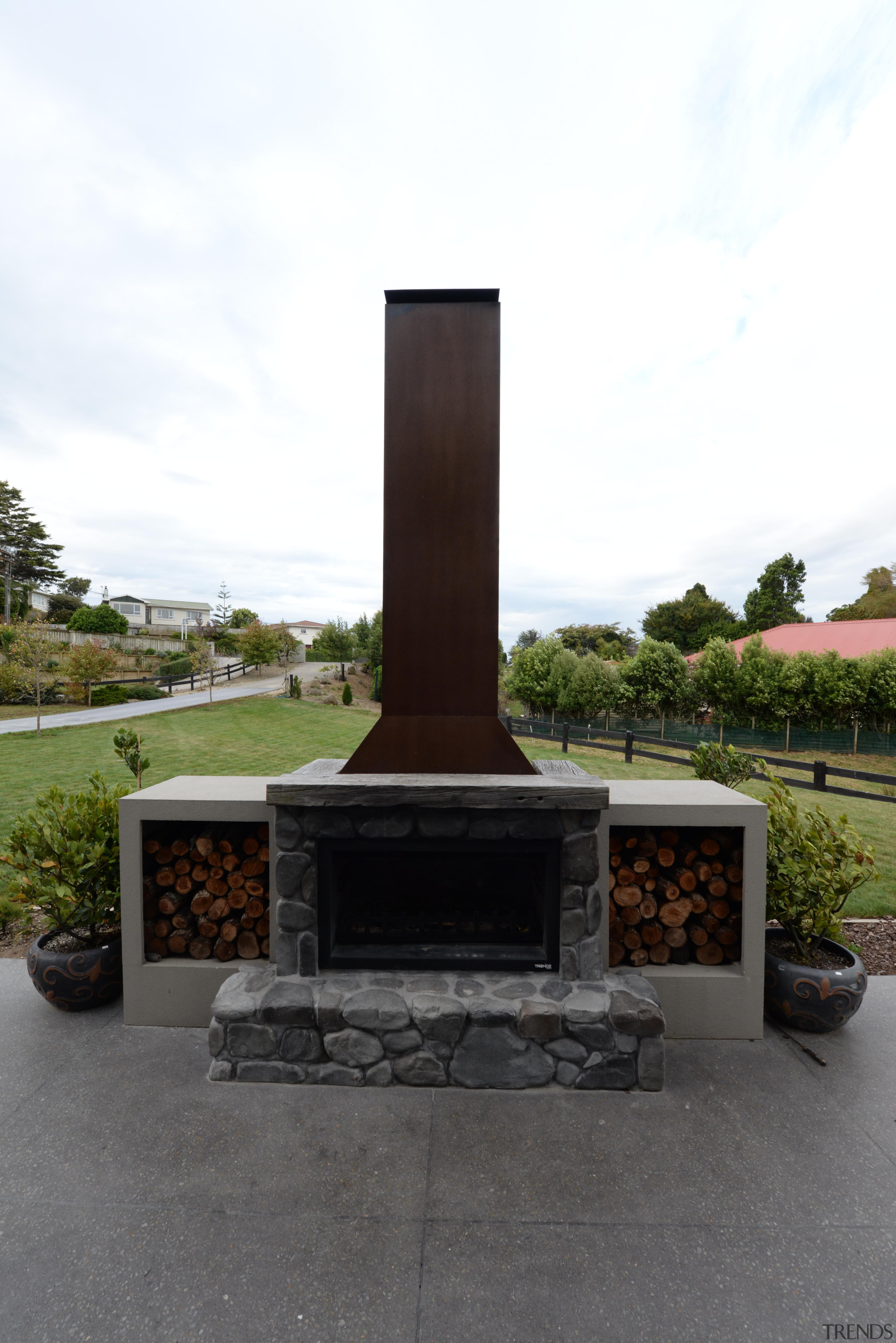 Feature of the loggia in a Taranaki home memorial, white