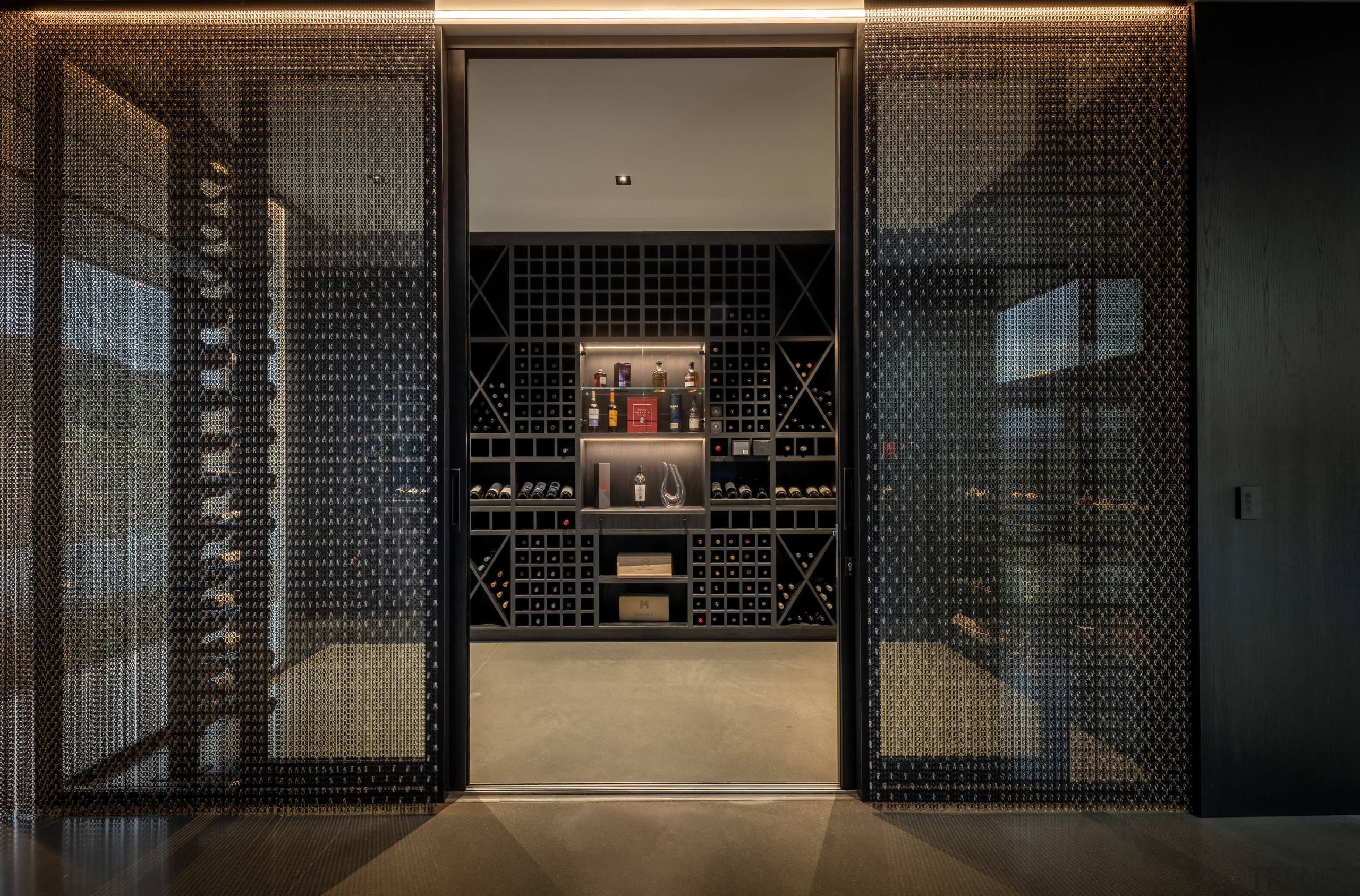 Wine cellar. - A strong home in a 