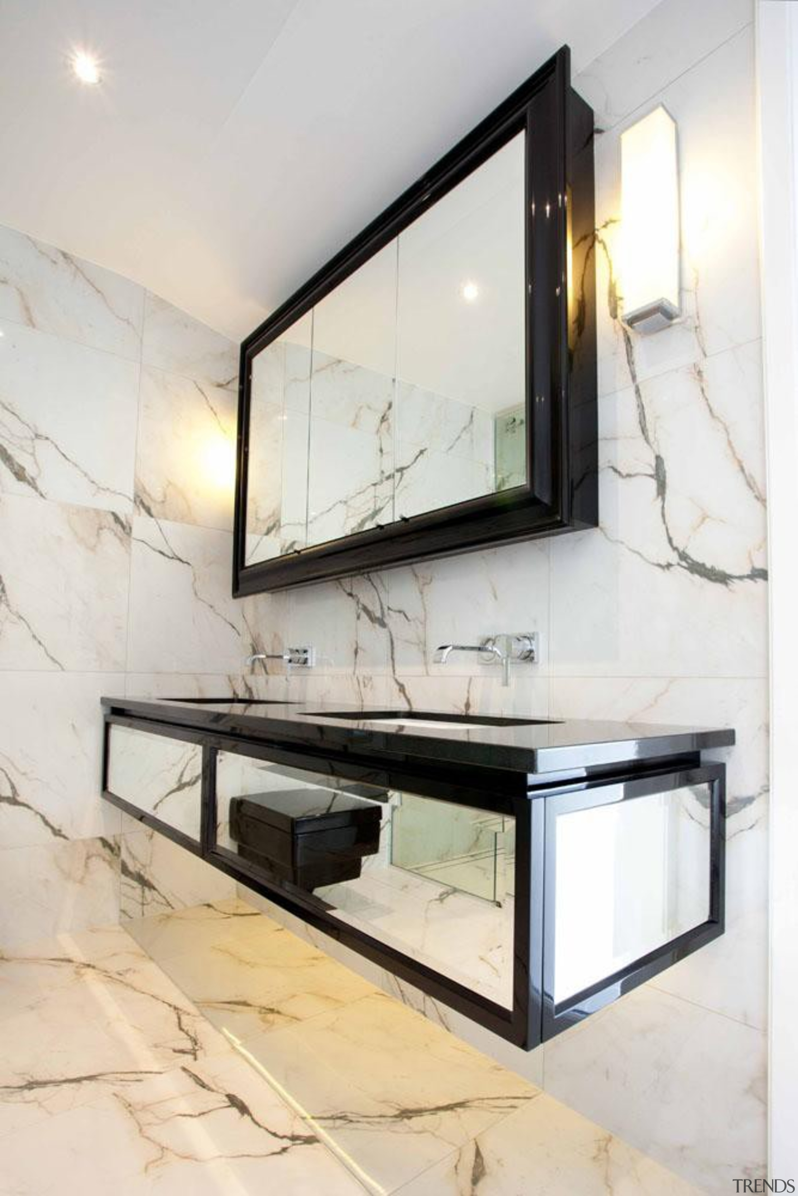 4.jpg - floor | furniture | glass | floor, furniture, glass, interior design, table, white