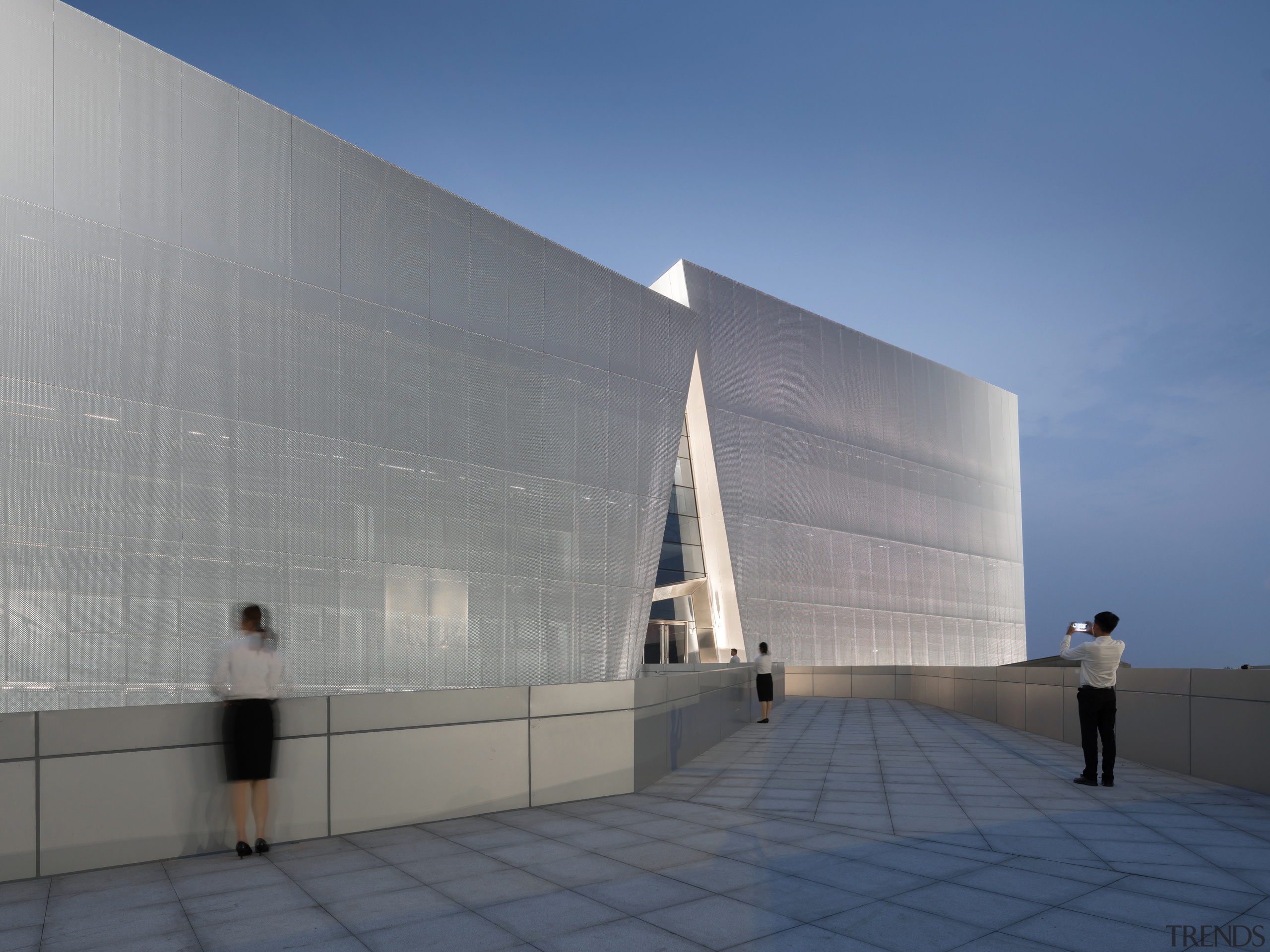 A river between rocks – a poem inspired 