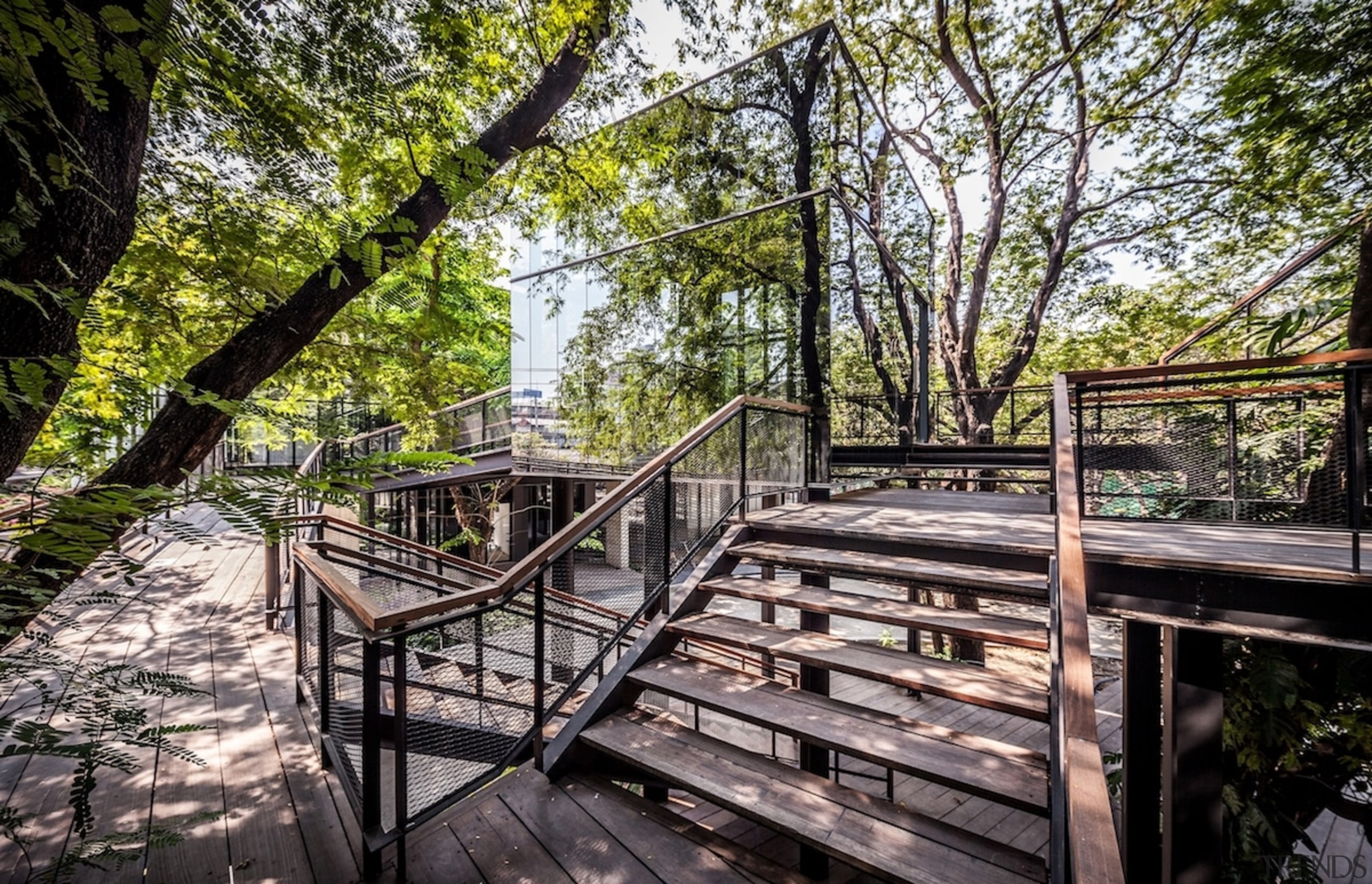 Naiipa 40 - outdoor structure | path | outdoor structure, path, plant, real estate, trail, tree, walkway, gray, black