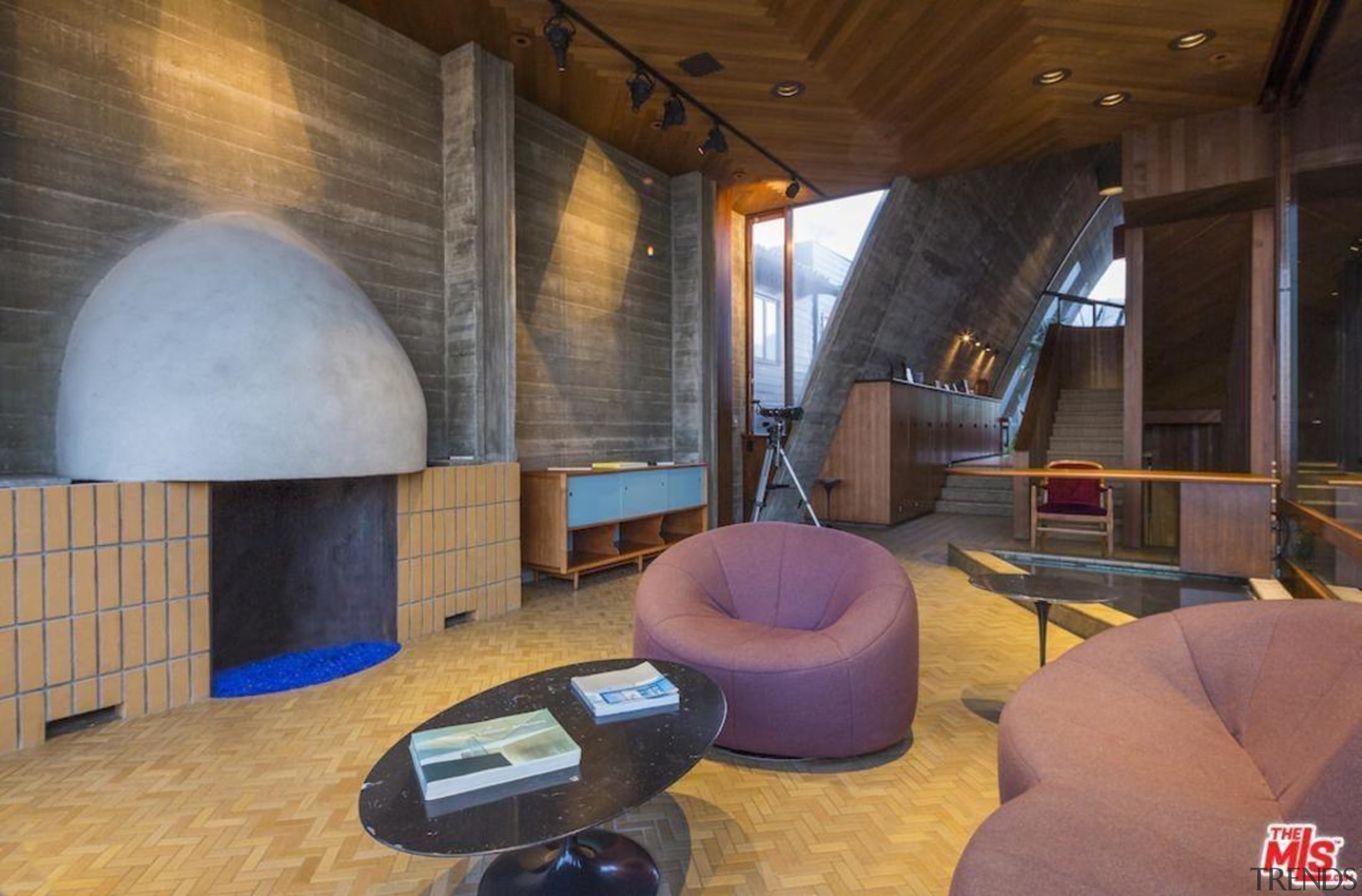 Edward Norton's new Malibu Colony home – Trulia interior design, lobby, loft, real estate, brown