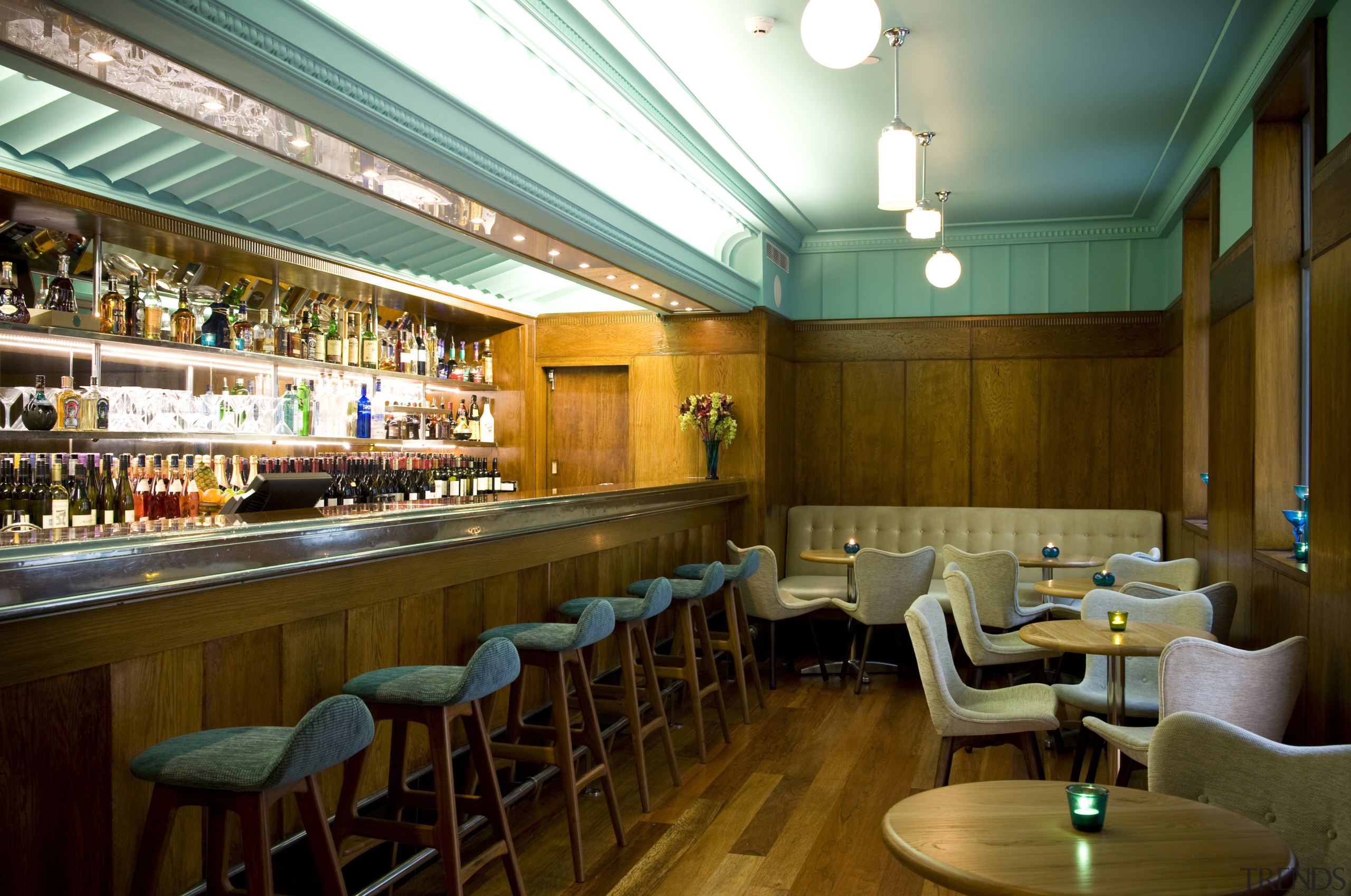 refurbished house bar at hotel debrett featuring lighting,wooded bar, café, coffeehouse, interior design, restaurant, brown