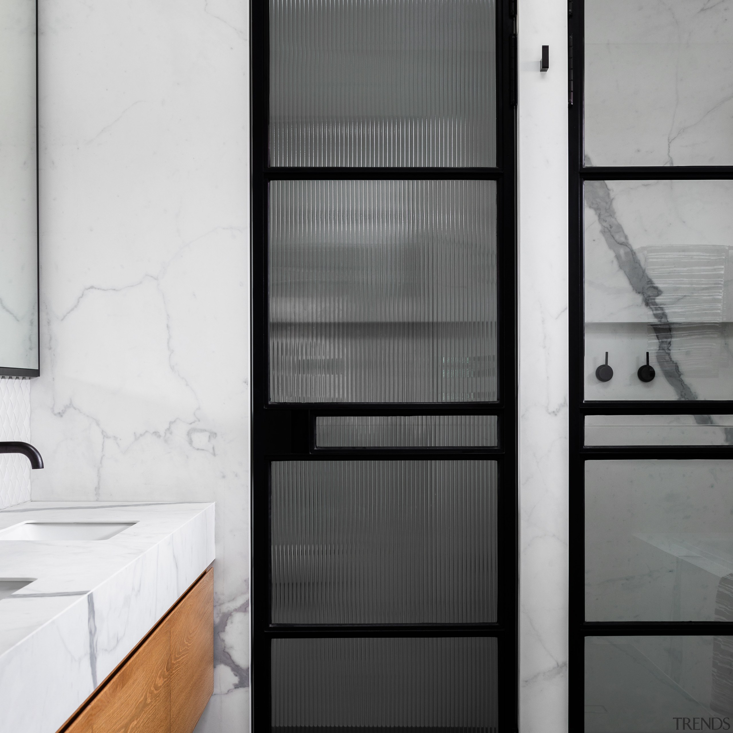 Pleasing to the eye – fluted glass privacy 