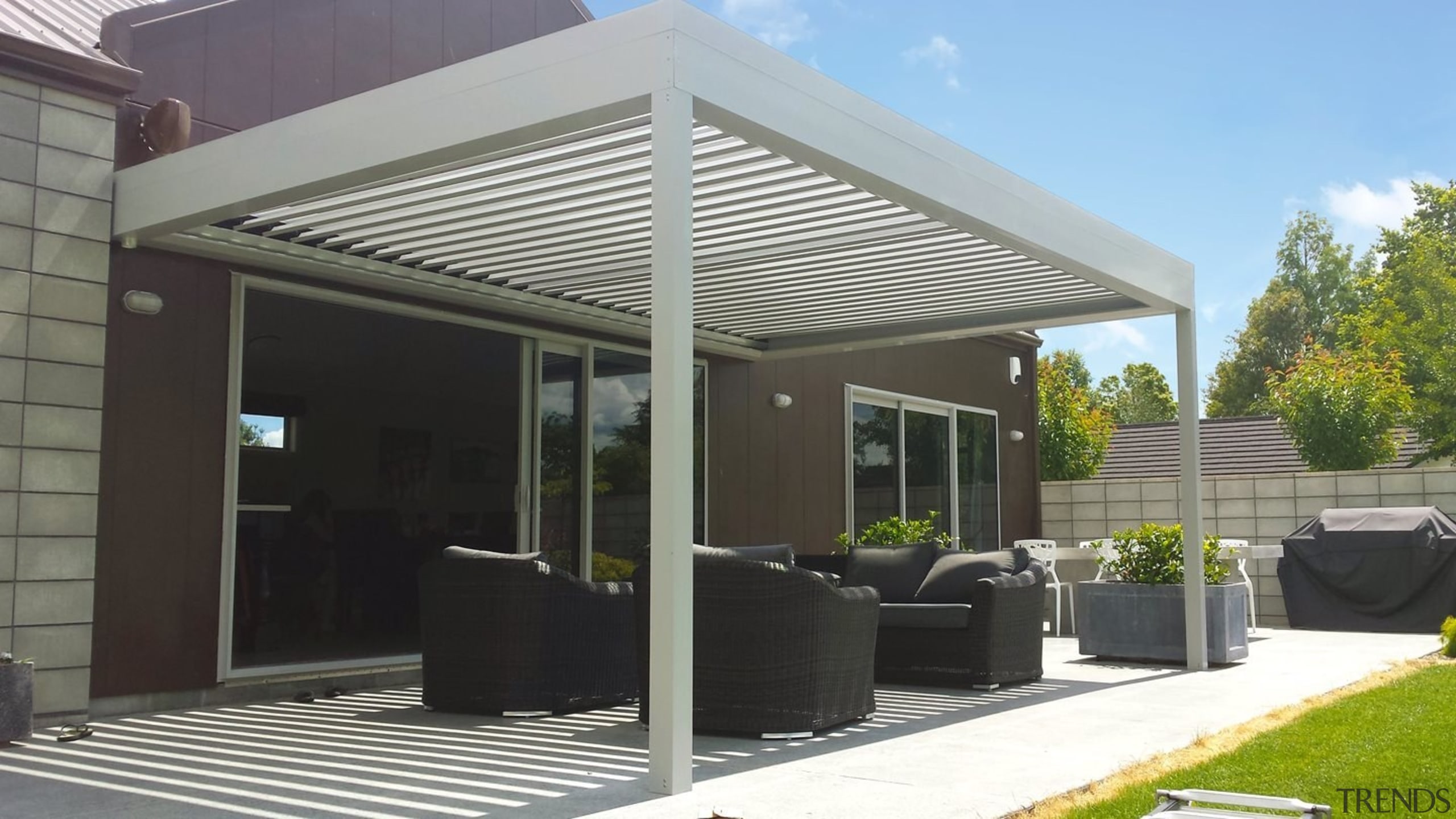 Silencio Rotating Louvres - canopy | outdoor structure canopy, outdoor structure, patio, roof, shade, gray, black