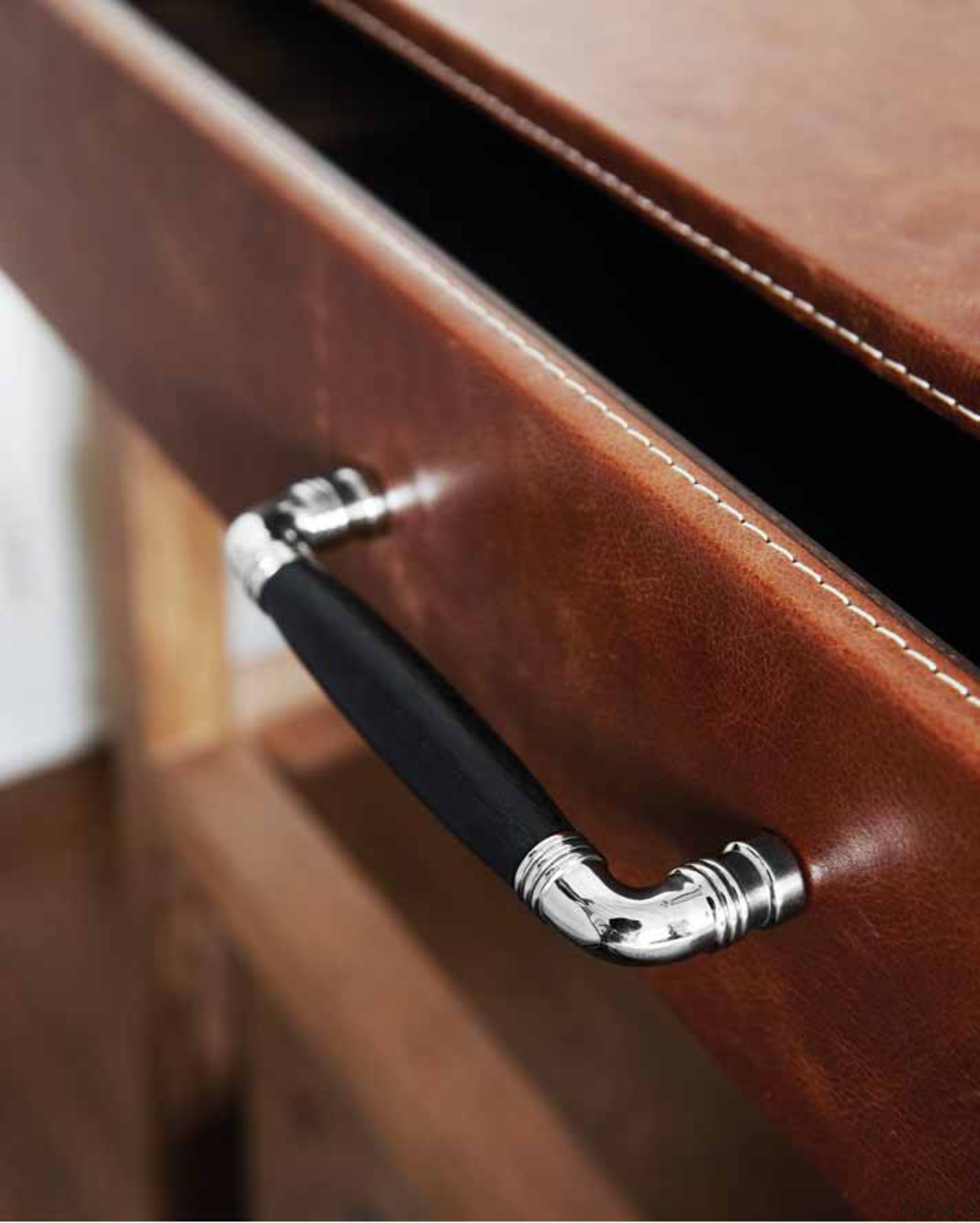 MG1934/160 - Solid Cabinet Handle.For more information, please brown, furniture, musical instrument, product, product design, wood, brown