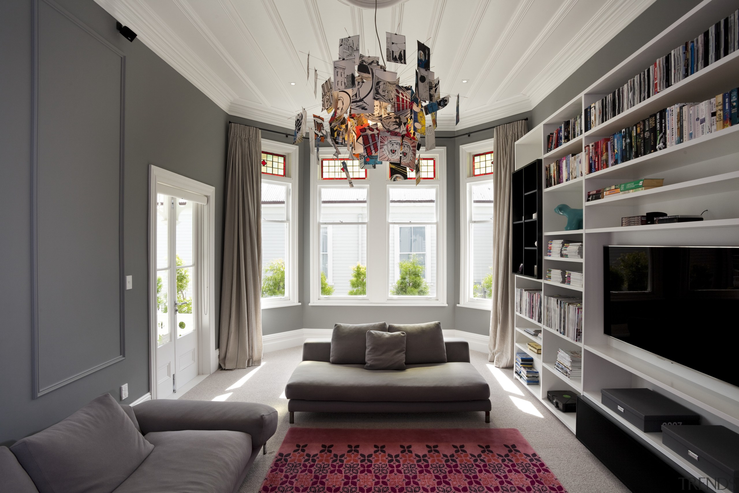 Interior designer Sonya Cotter chose a deep gray ceiling, home, interior design, living room, room, window, gray