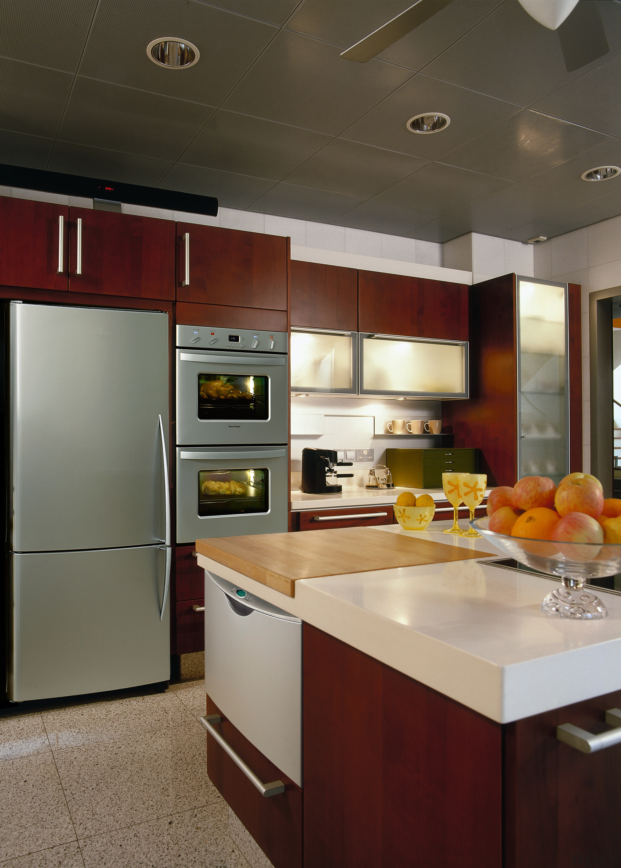 view of this kitchen featuring an iridium dish cabinetry, countertop, cuisine classique, home appliance, interior design, kitchen, room, gray