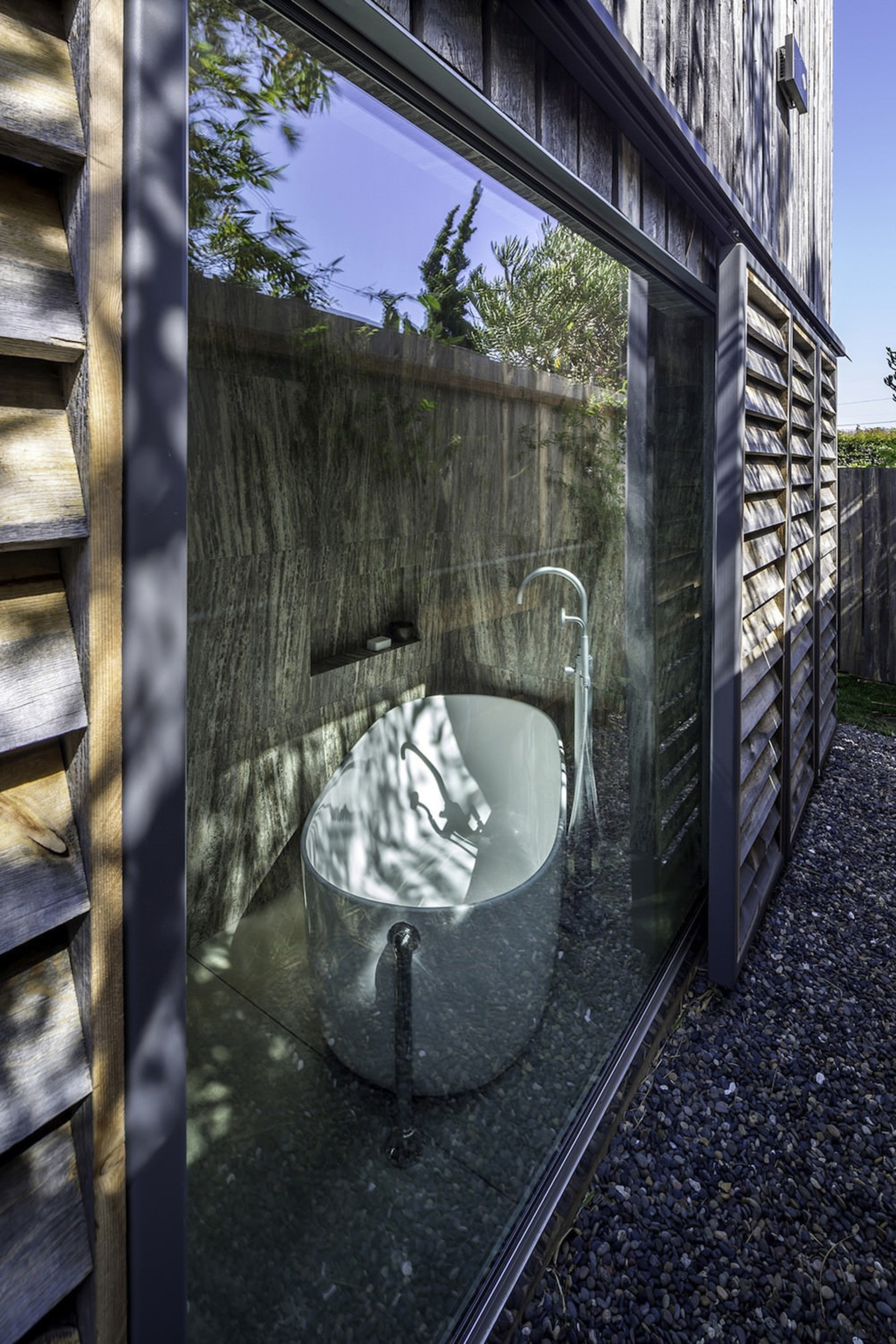 You can slide these slats over the bathtub architecture, house, black