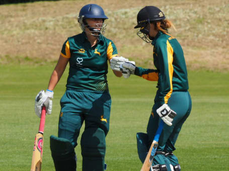 Notts Women v Lancs2