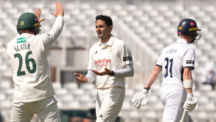 Abbas celebration v Hampshire