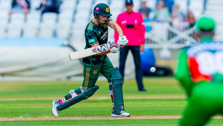 Joe Clarke v Leics Foxes