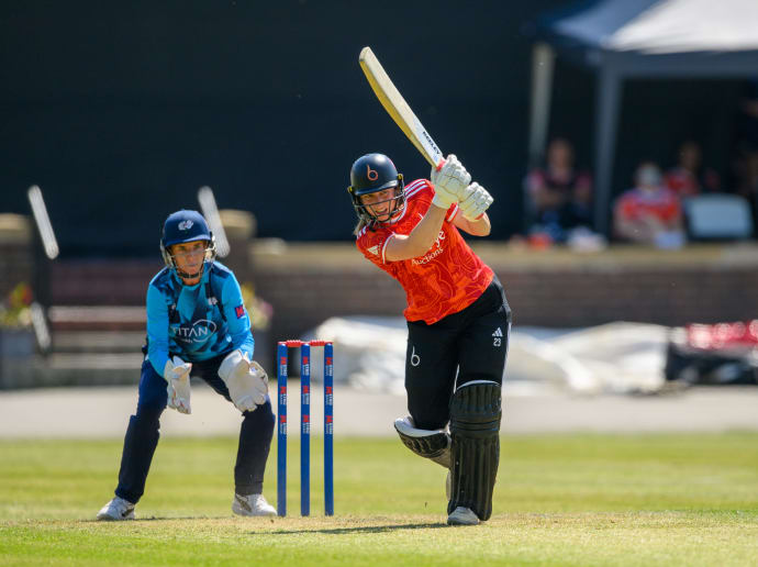 Kelly guides Blaze to victory after bowlers blow Yorkshire away