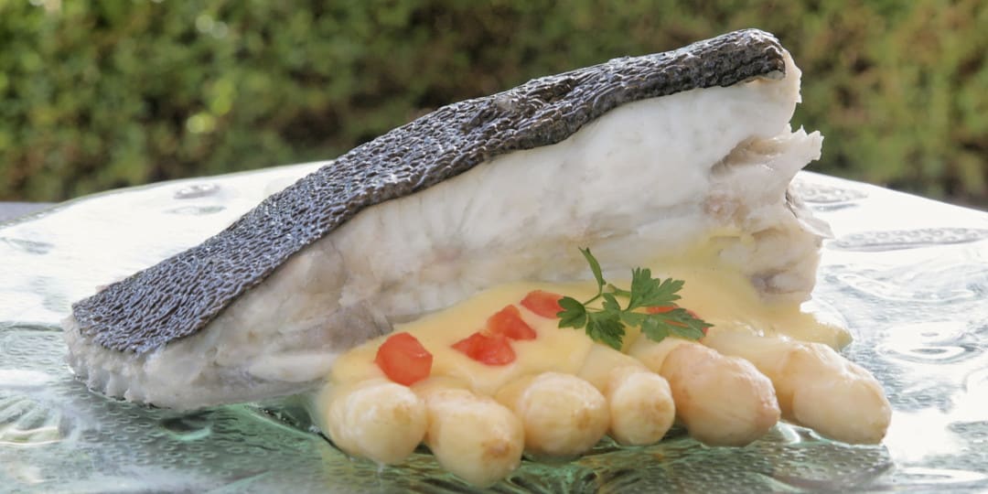 1080px-Asperges & tarbot-IMG_6542_DXO