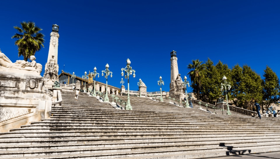 Domiciliation d'entreprise à La Gare Saint Charles à Marseille