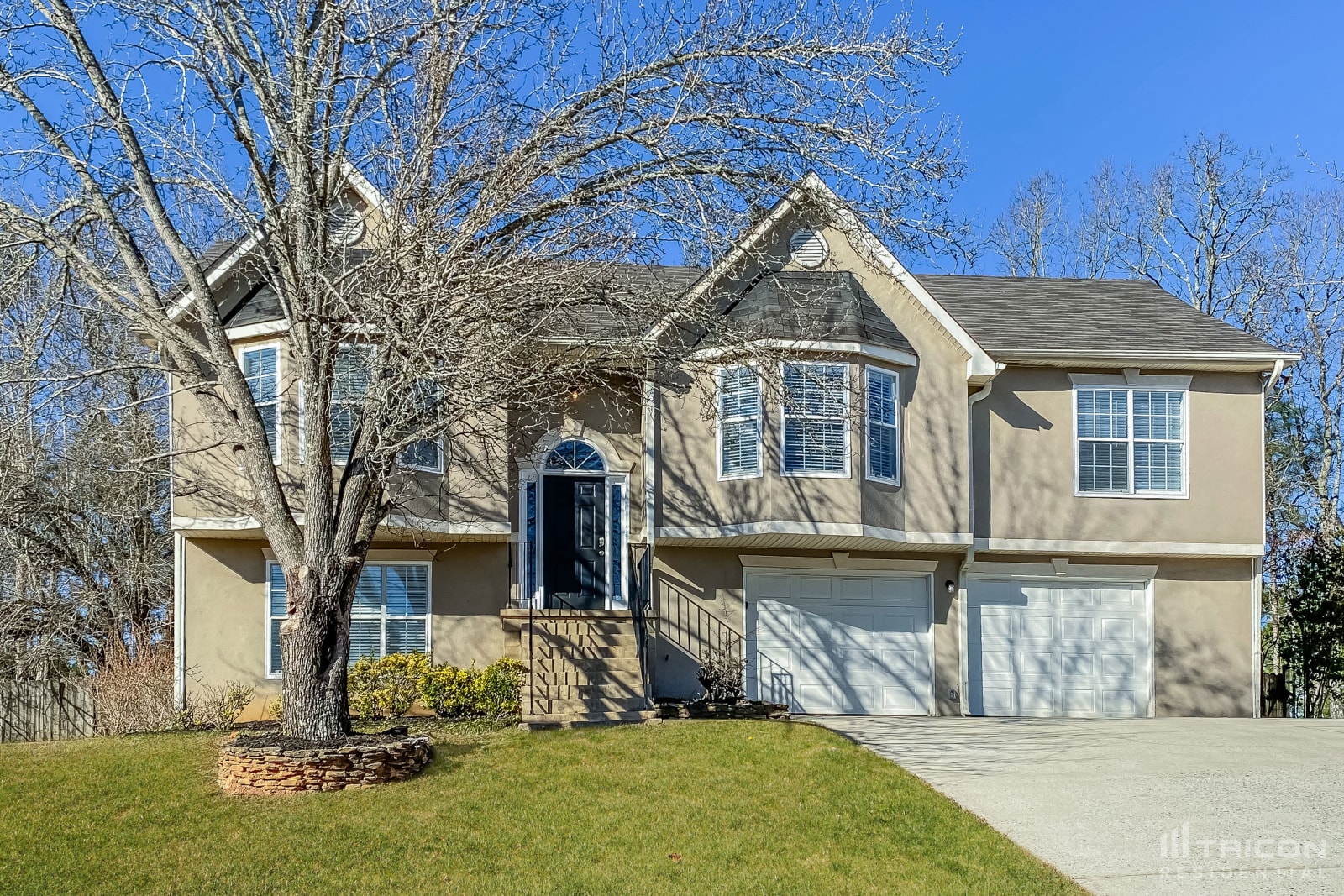 1016 Forest Glen Jonesboro GA