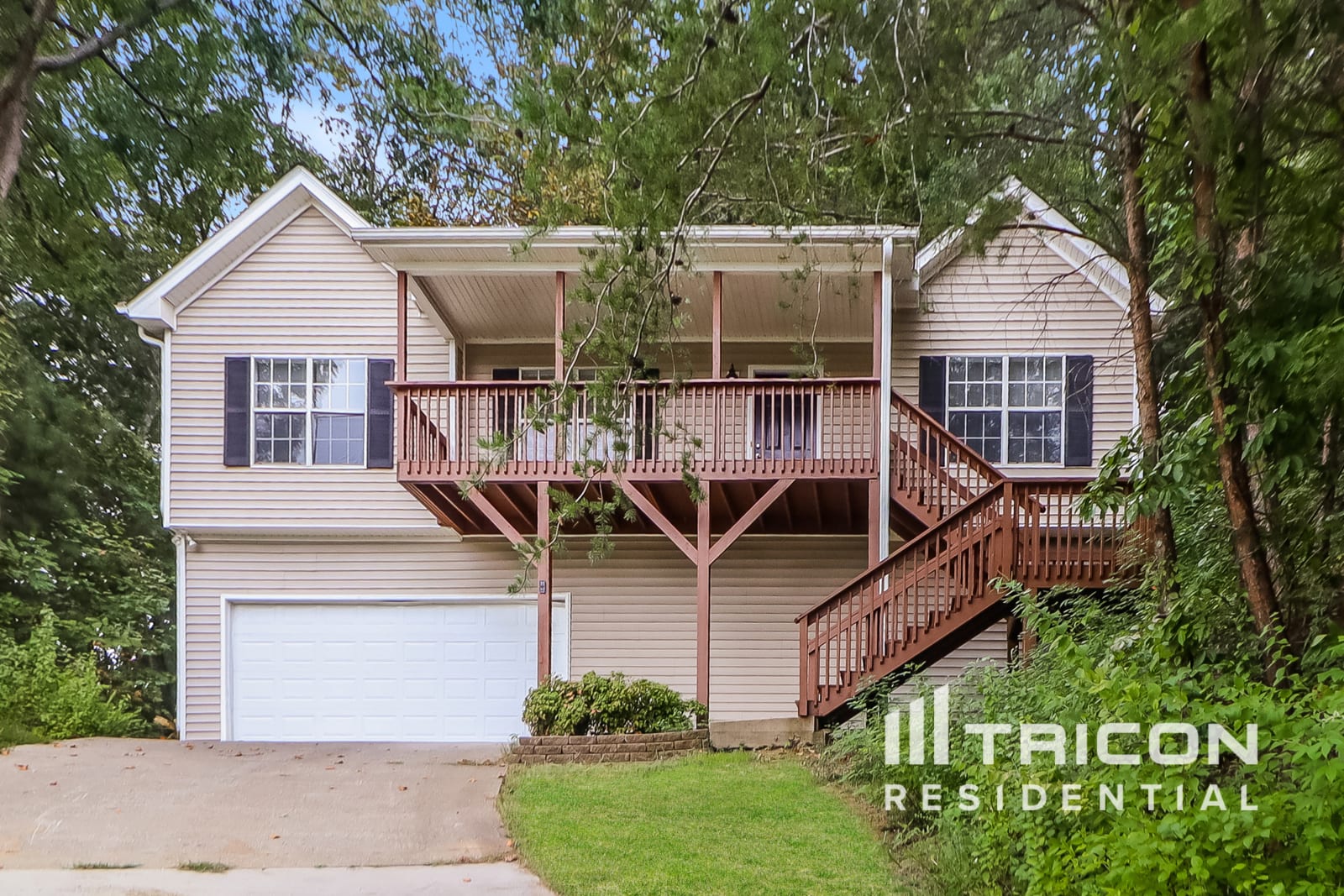 1048 Whispering Woods Drive Canton GA