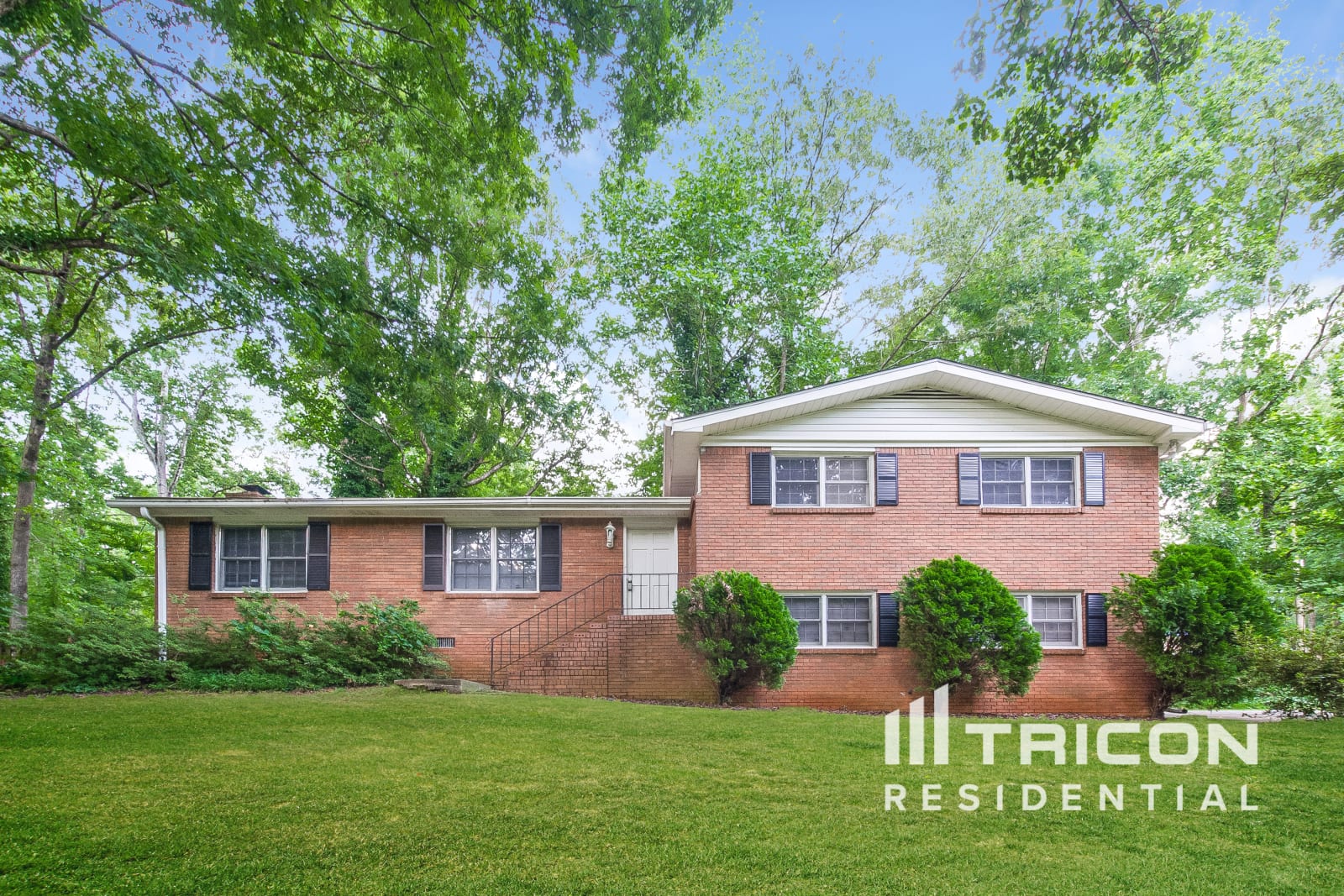 1374 Live Oak Lane Acworth GA