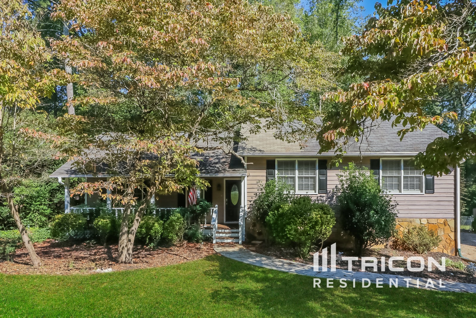 145 Victoria Station Woodstock GA