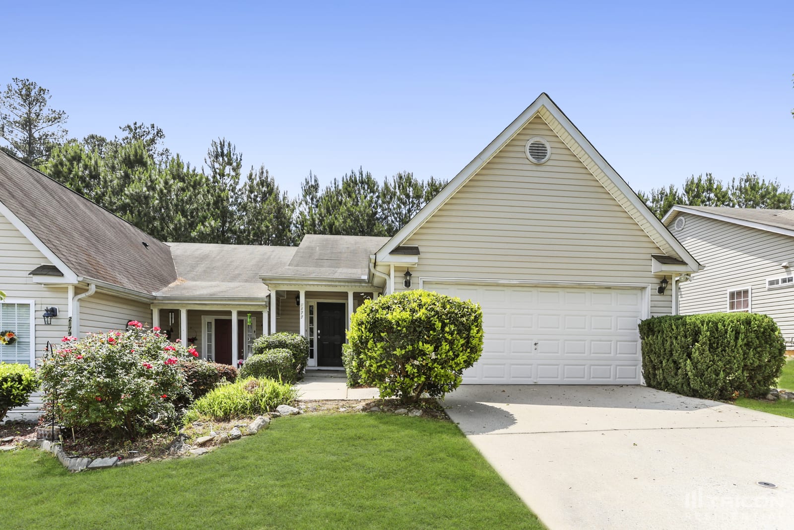 2177 Red Oak Circle Union City GA