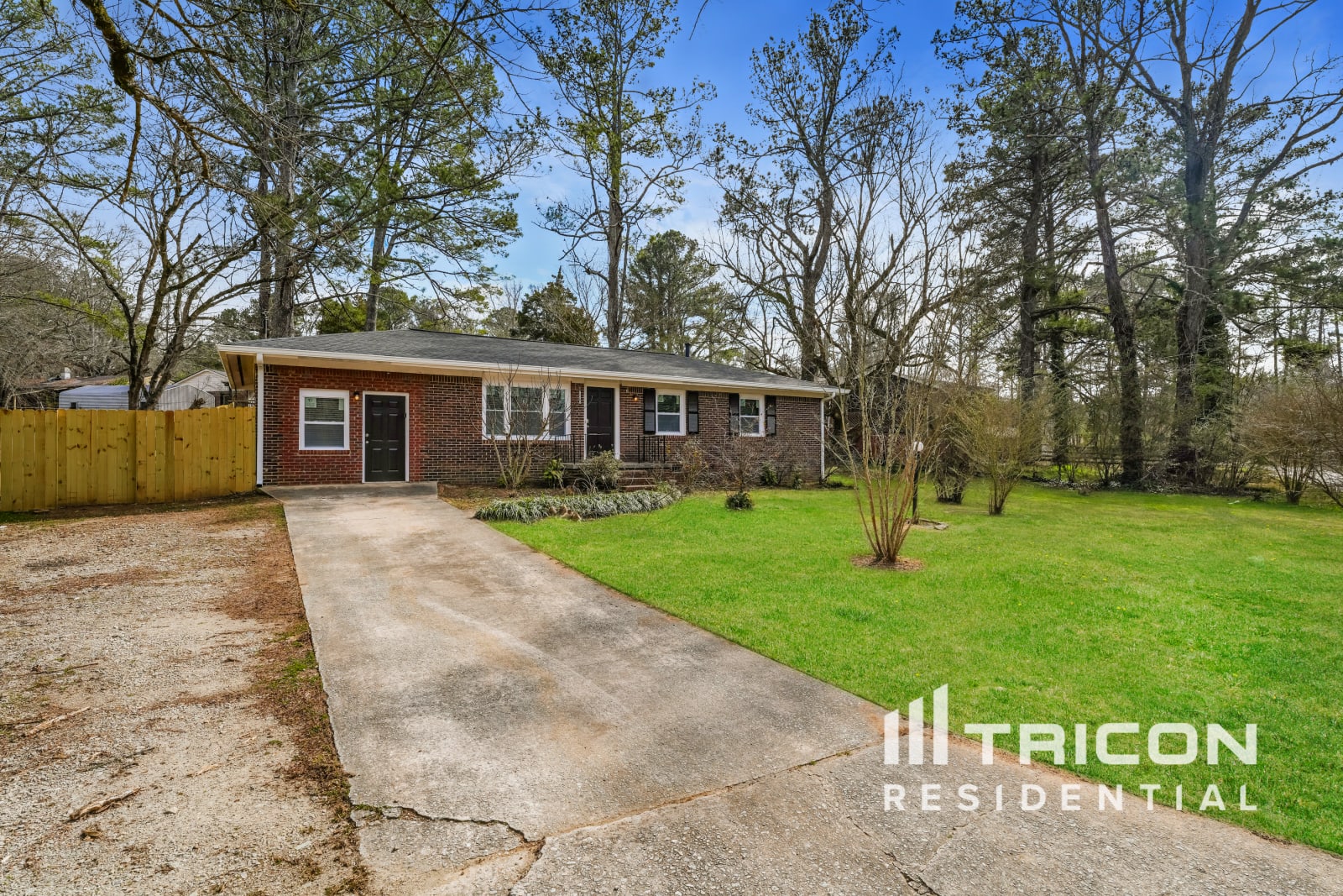 2463 Yolanda Trail Ellenwood GA