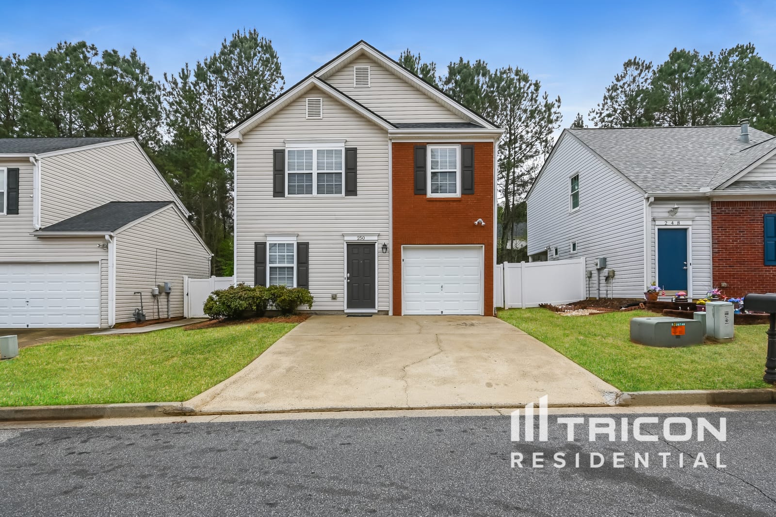 250 Oak Grove Way Acworth GA