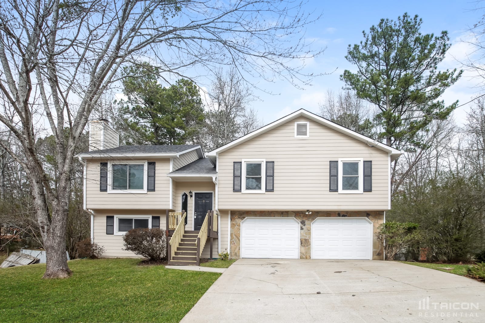 2632 Winding Creek Drive Lithia Springs GA