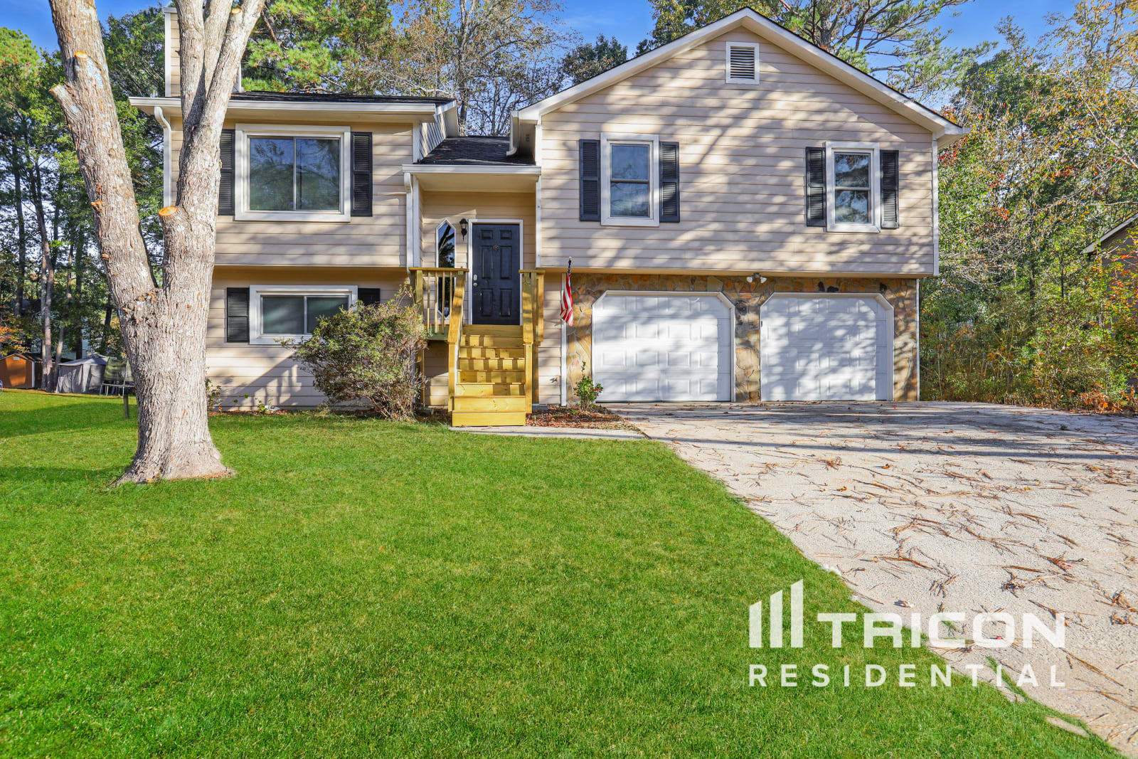 2632 Winding Creek Drive Lithia Springs GA