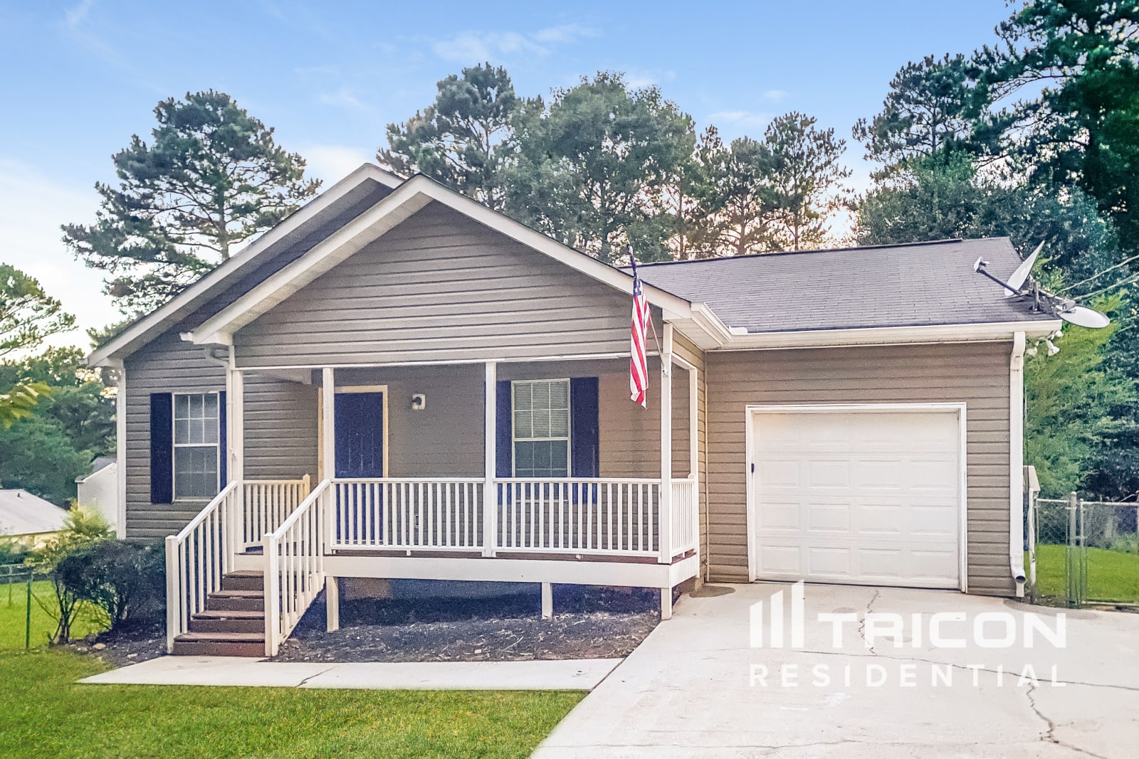 325 Barr Circle Rex GA