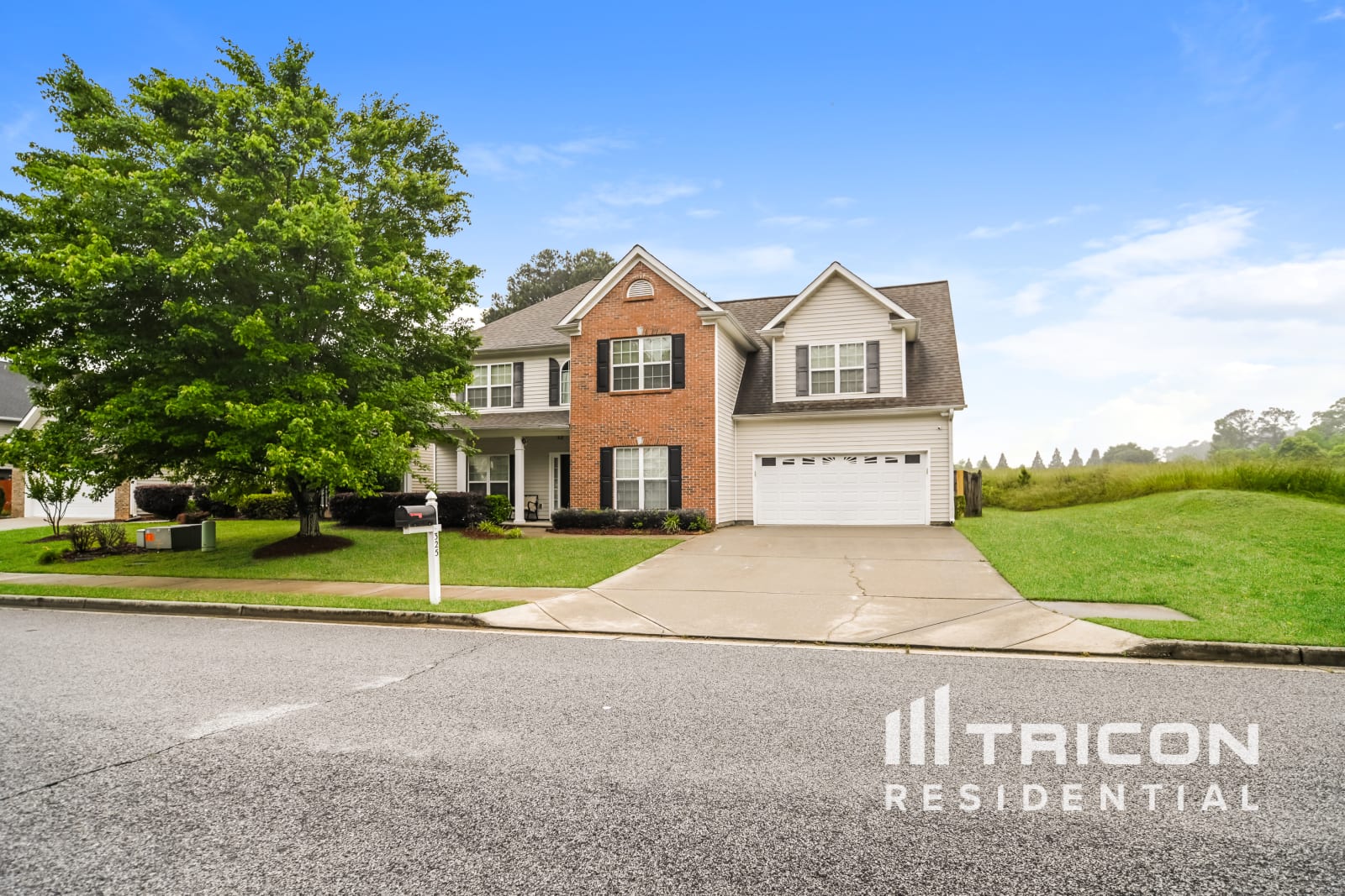 325 Millbrook Village Dr Tyrone GA