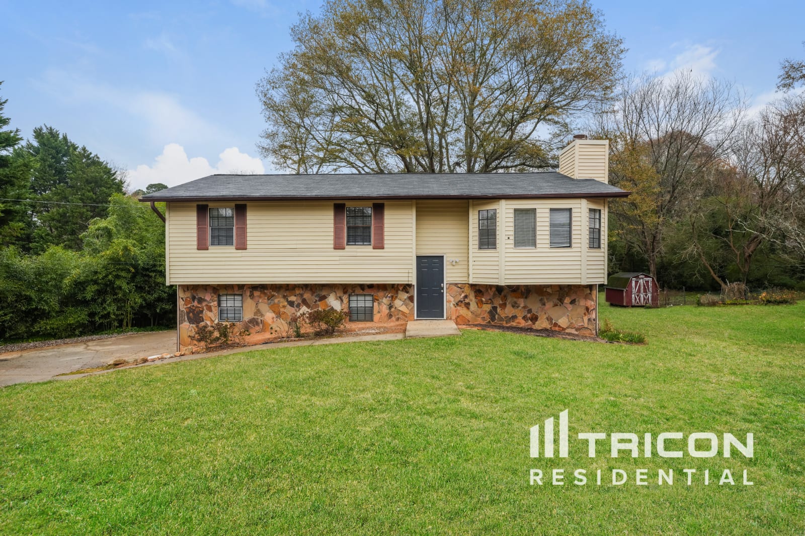 4255 Mountain Glen Trce Snellville GA