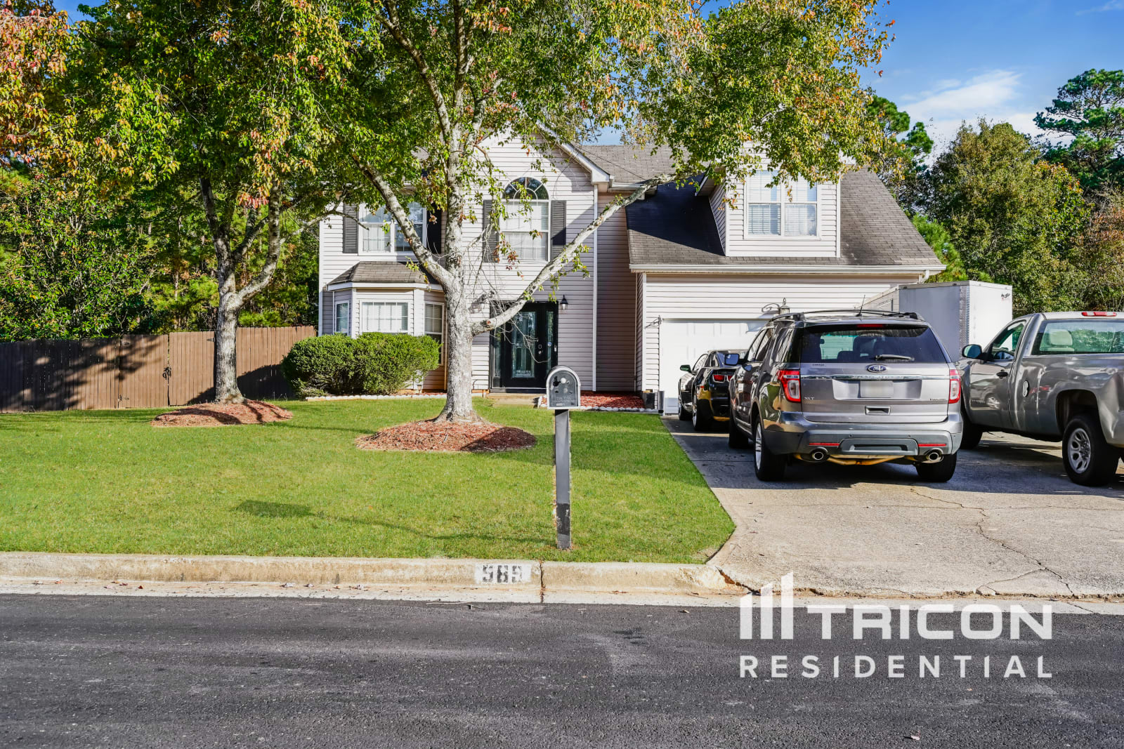 589 Lakewater View Ln Stone Mountain GA