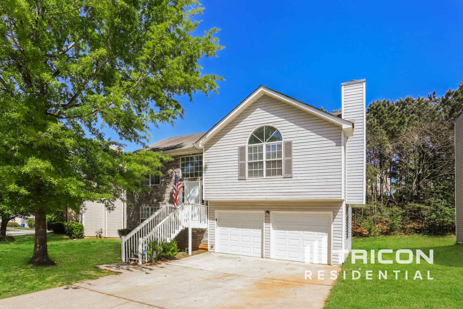 6053 Crooked Creek Drive Rex GA