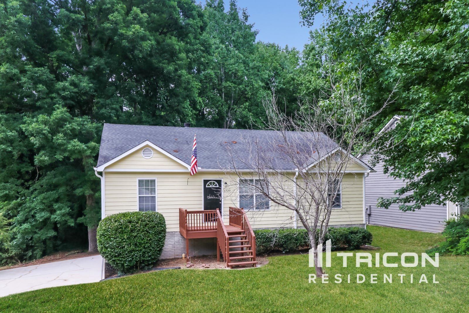 6729 Cambridge Drive Rex GA