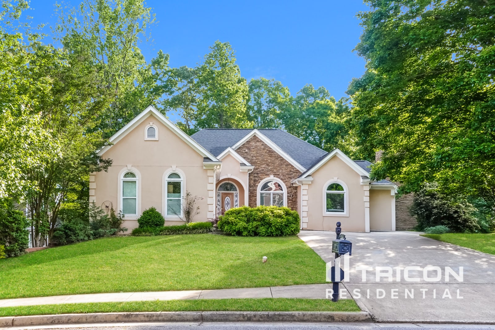 6868 Glen Cove Lane Stone Mountain GA